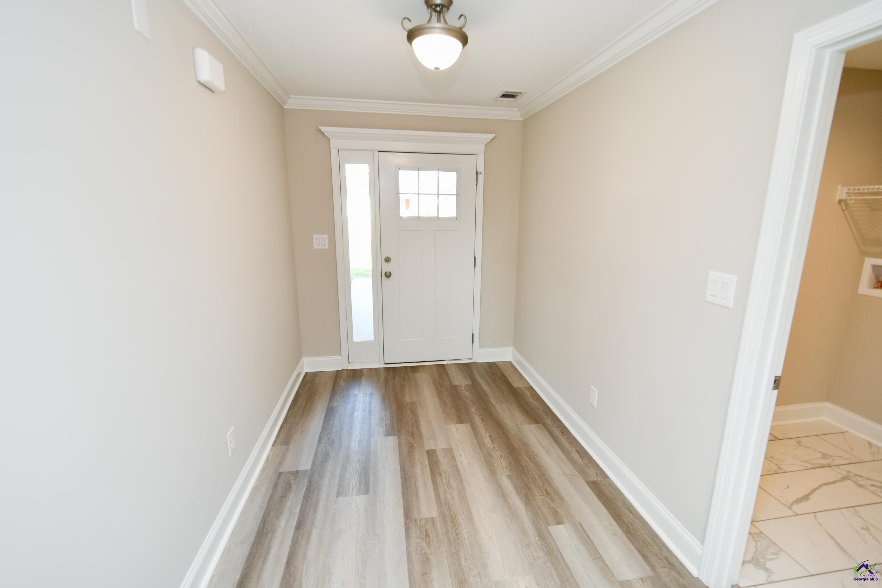 412 Lamplight Drive
