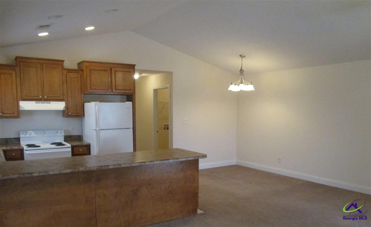 408 Club Villa Ct #1