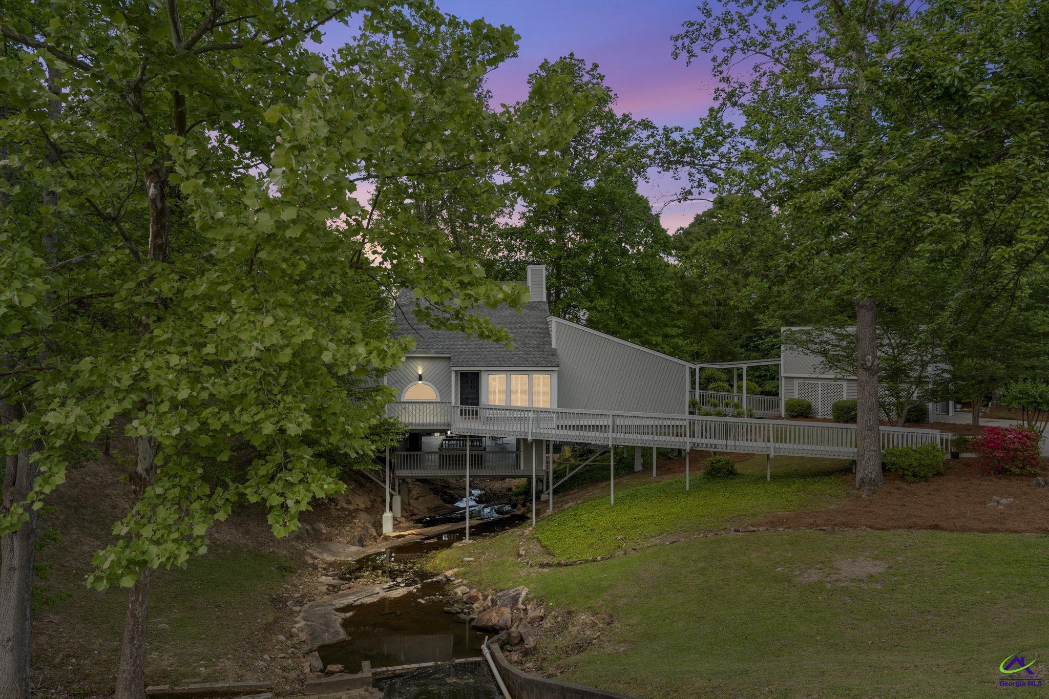 2354 E Gwendale Drive