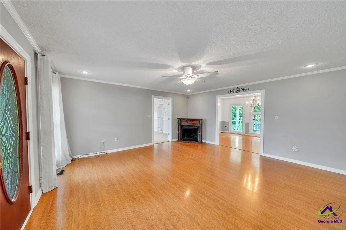 845 Tanglewood Circle
