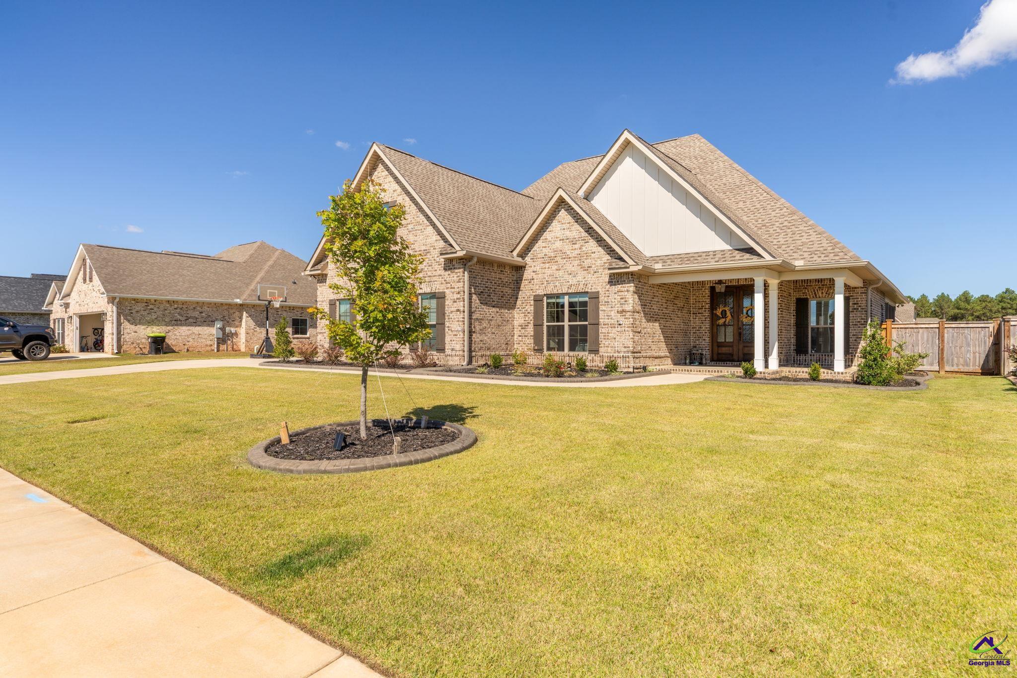403 Foxberry Nook