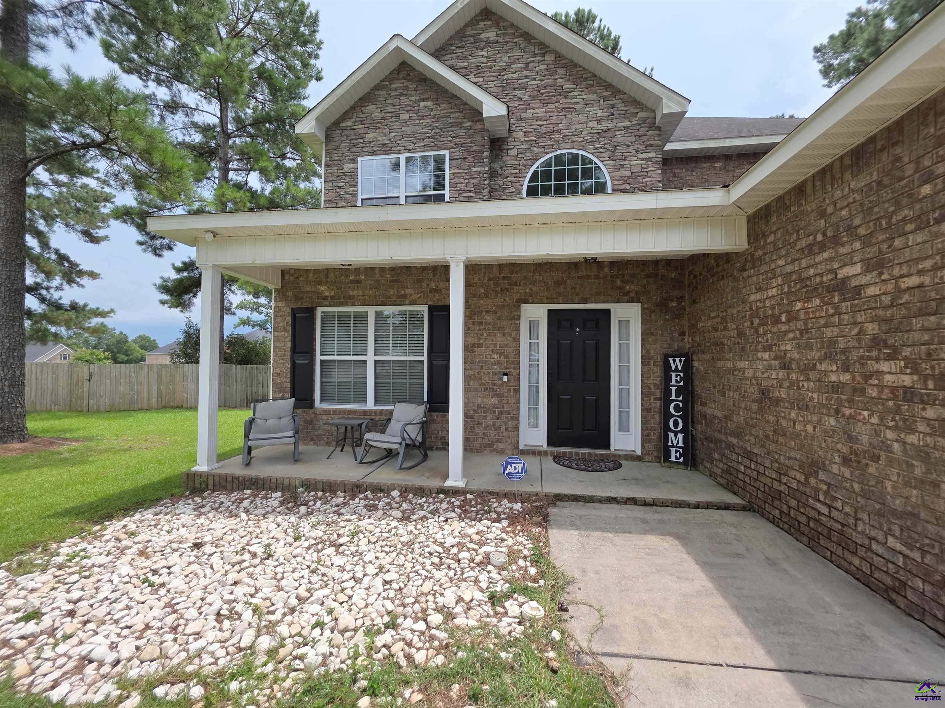 402 Ivey Chase