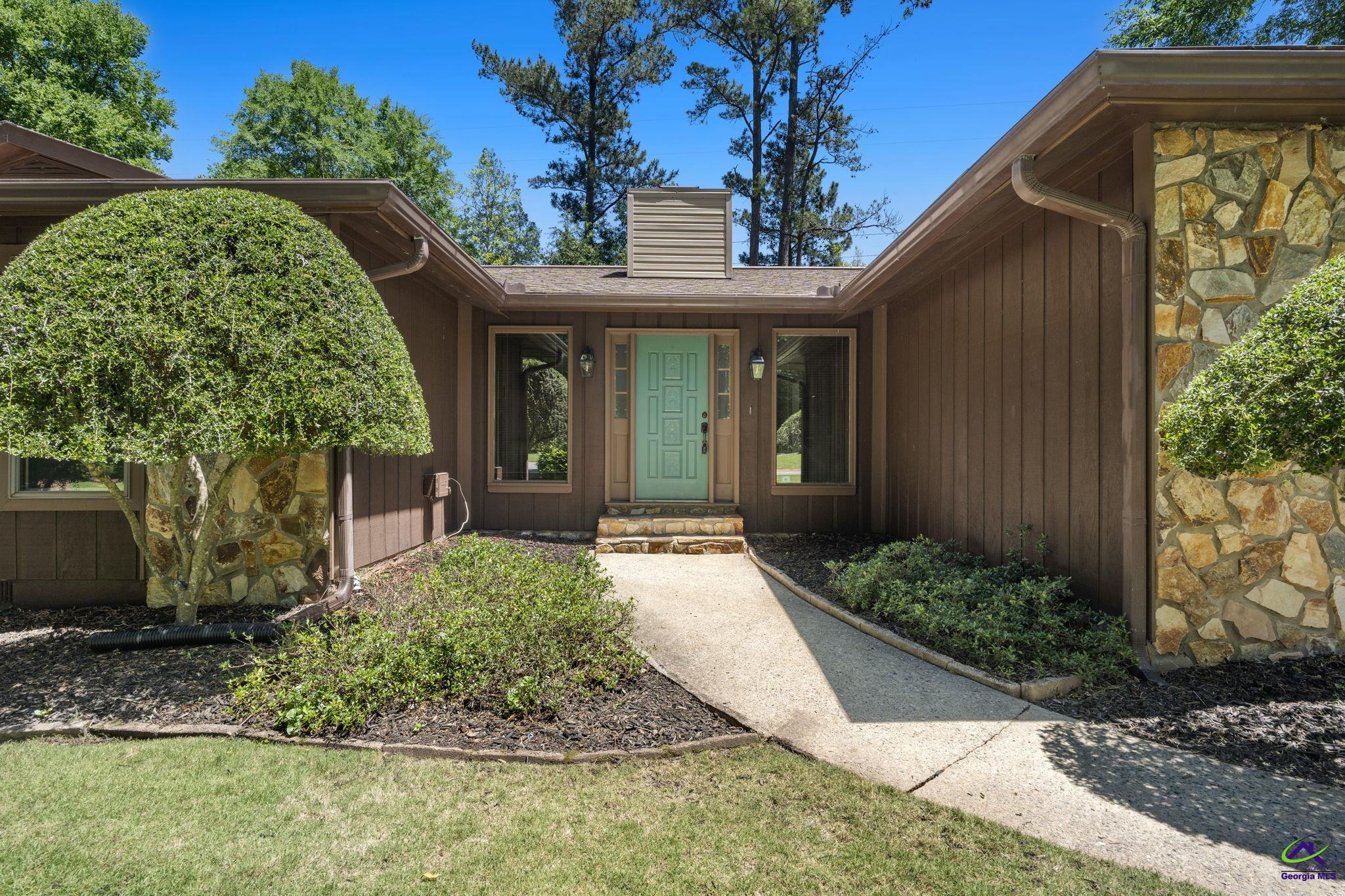 116 South Oaks Lane