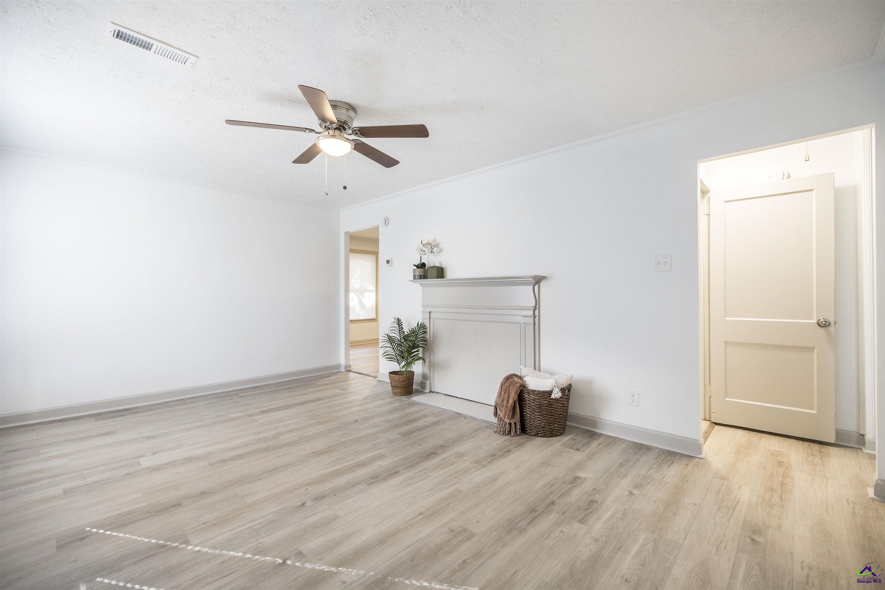 118 Arnold Boulevard