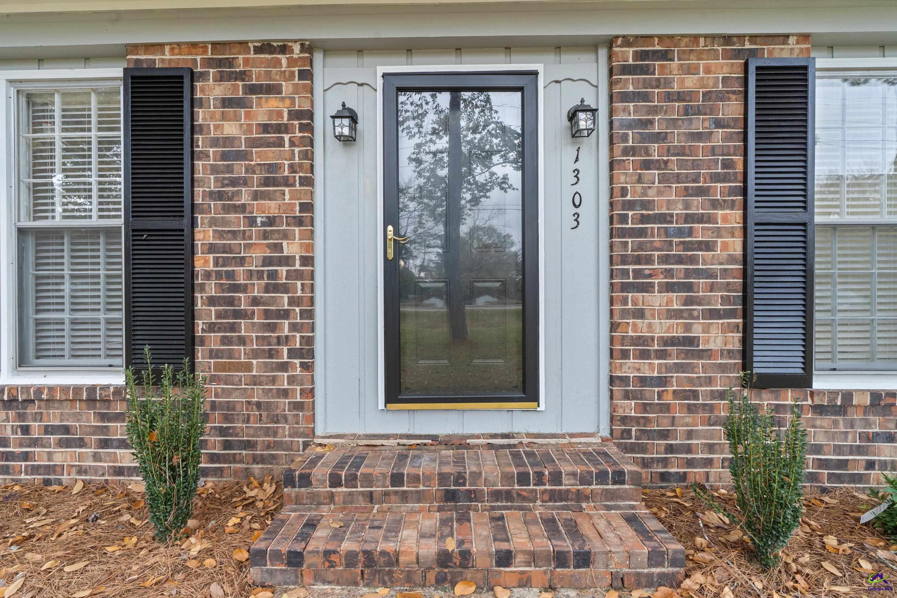 1303 Forest Hill Road