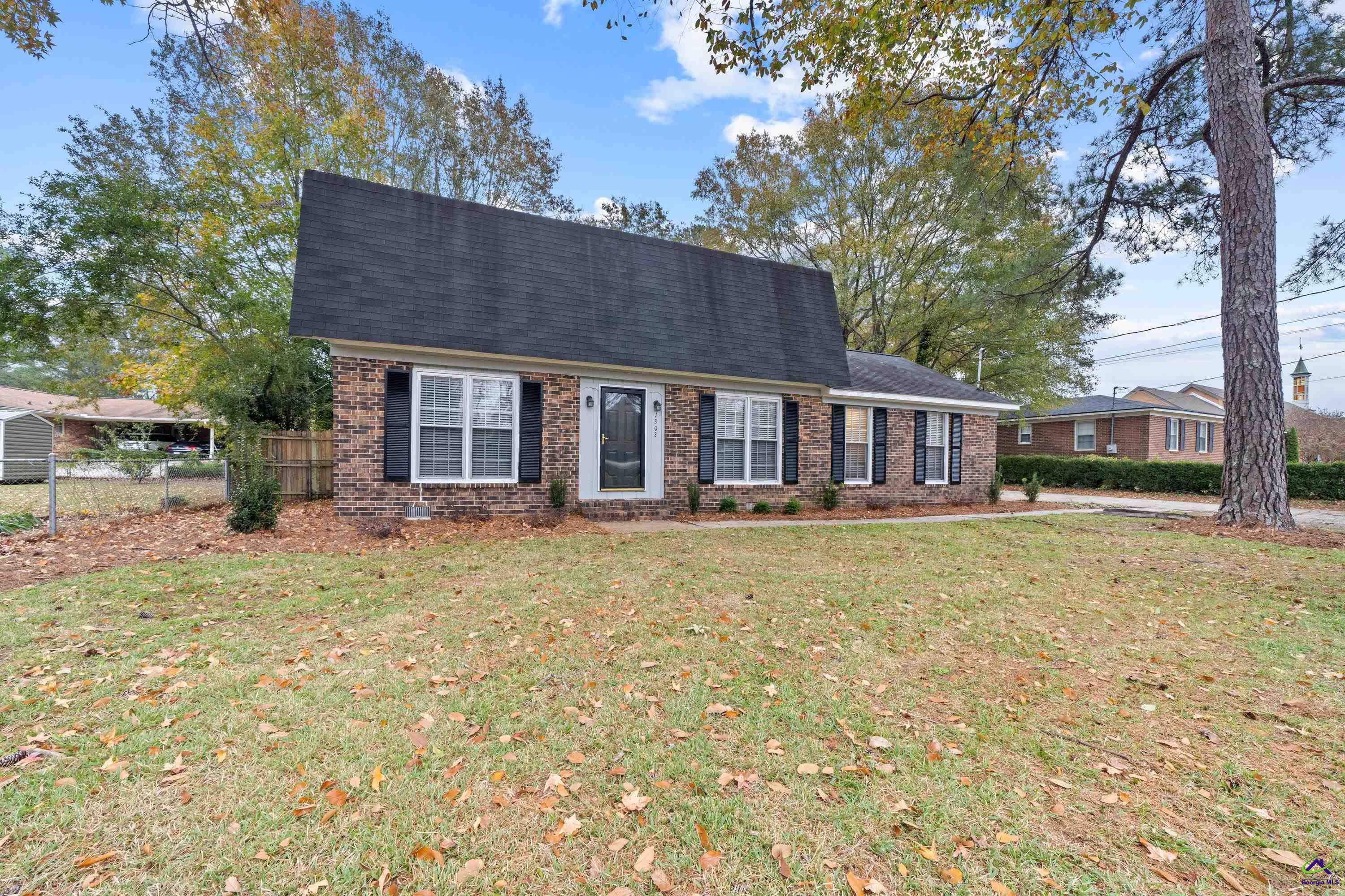 1303 Forest Hill Road
