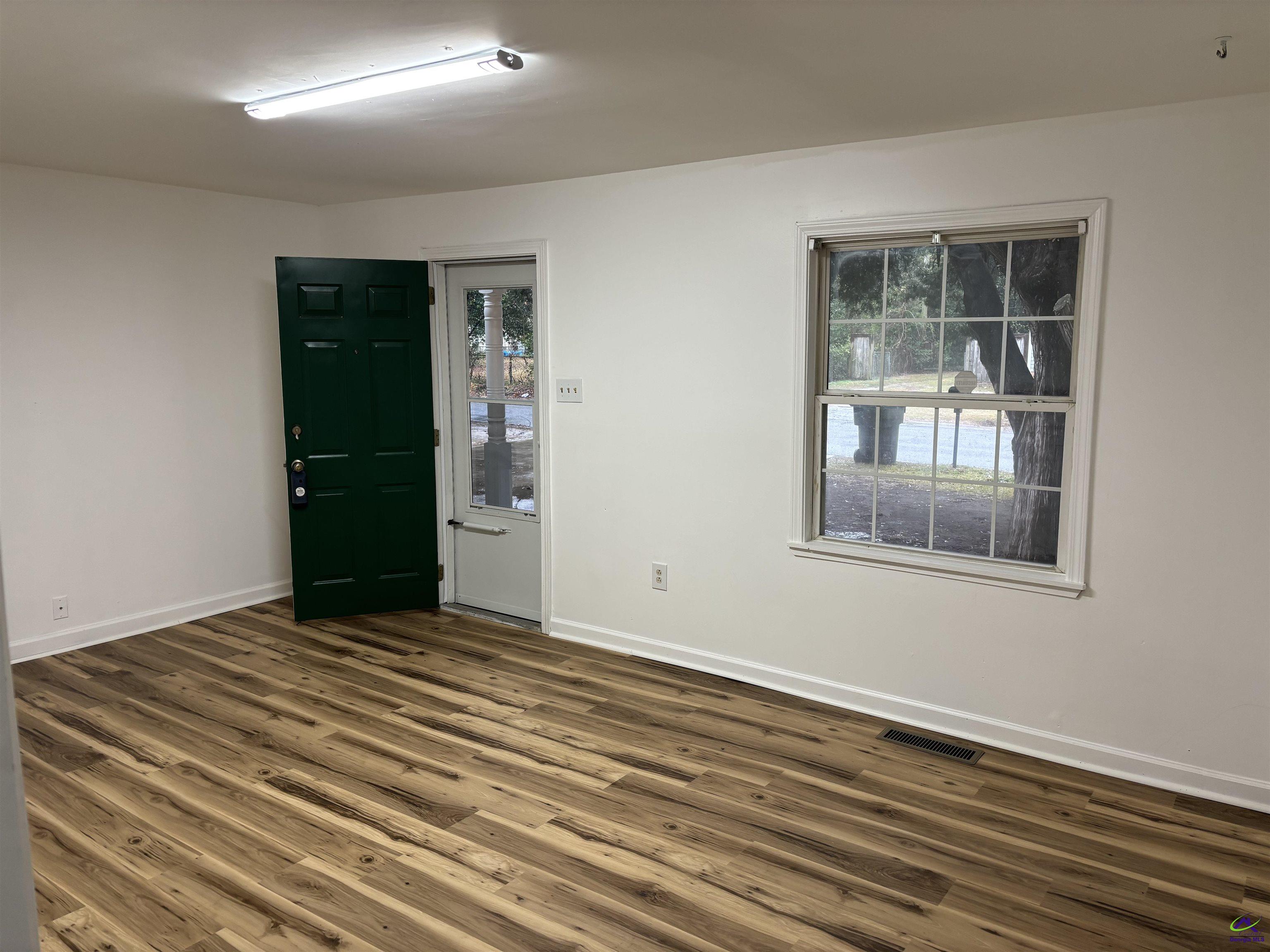 122 Tinker Boulevard