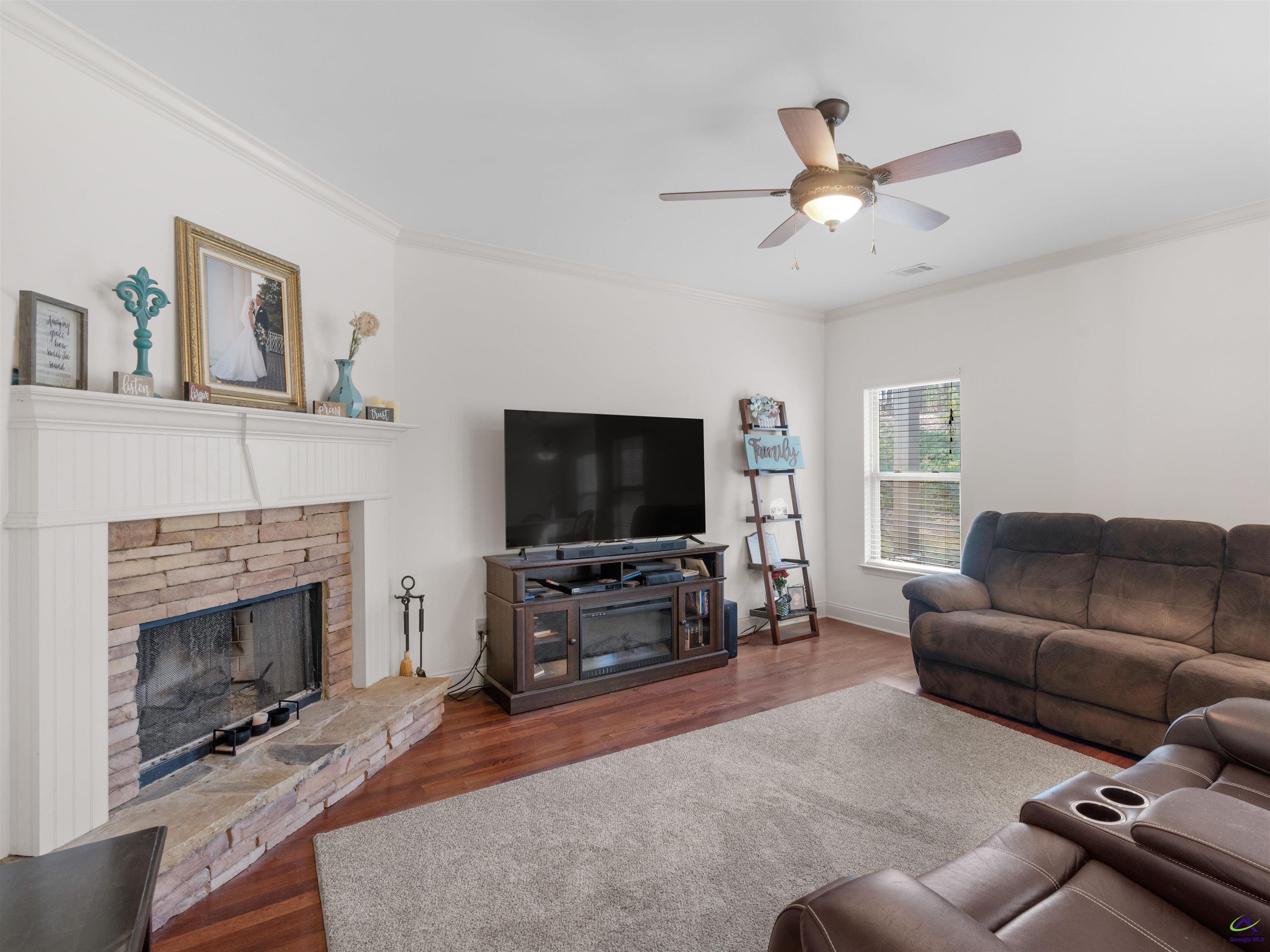 427 Oscar Court