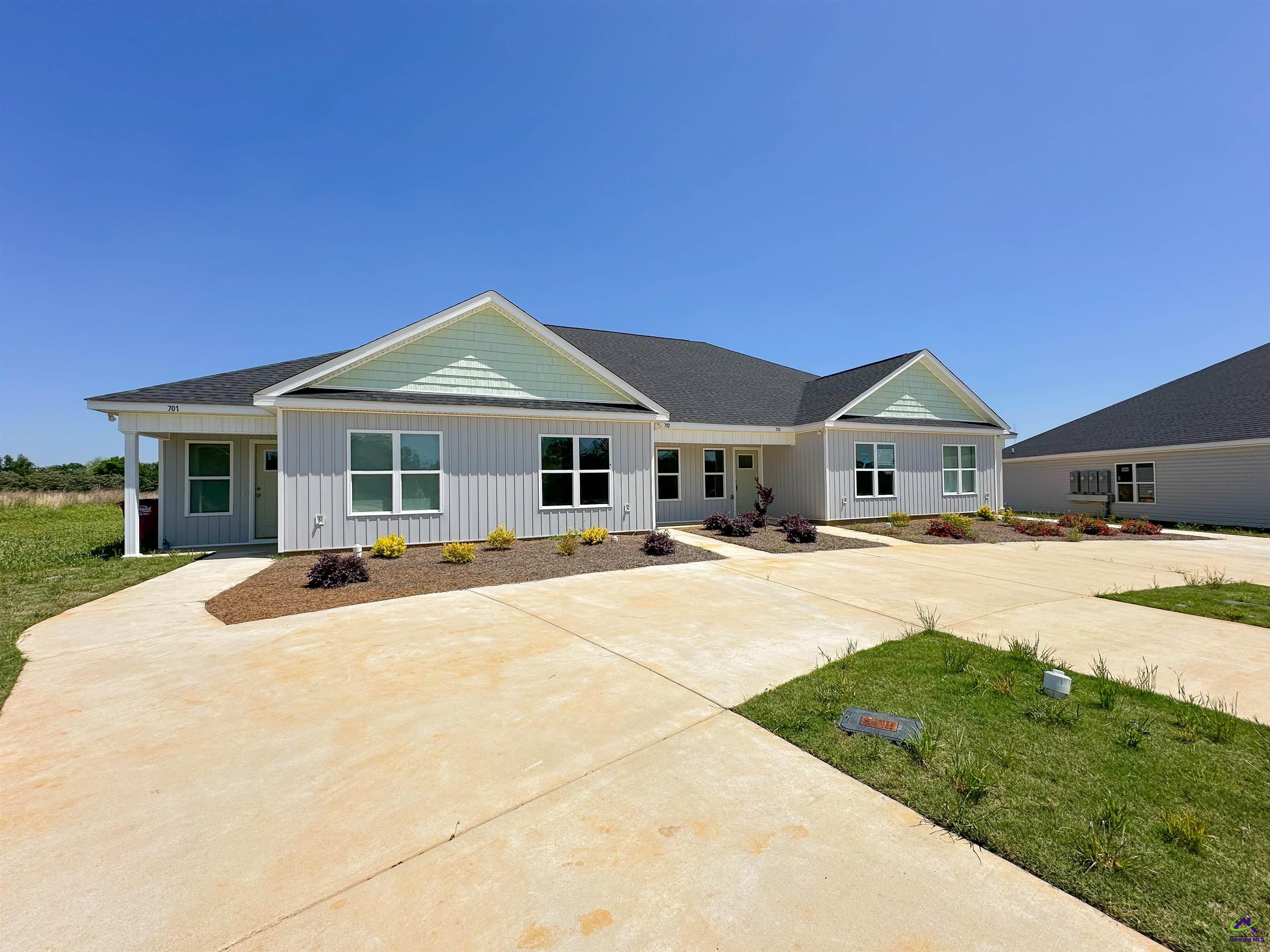 703 Castle Court