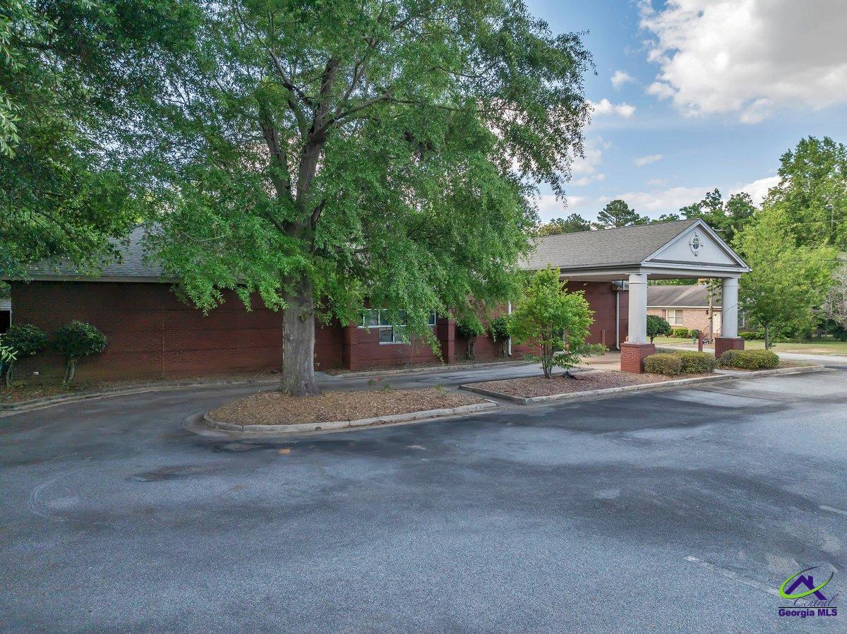 114 DeVaughn Avenue