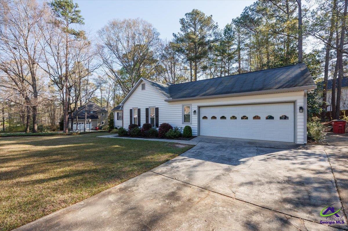 138 Rivoli Oaks Circle