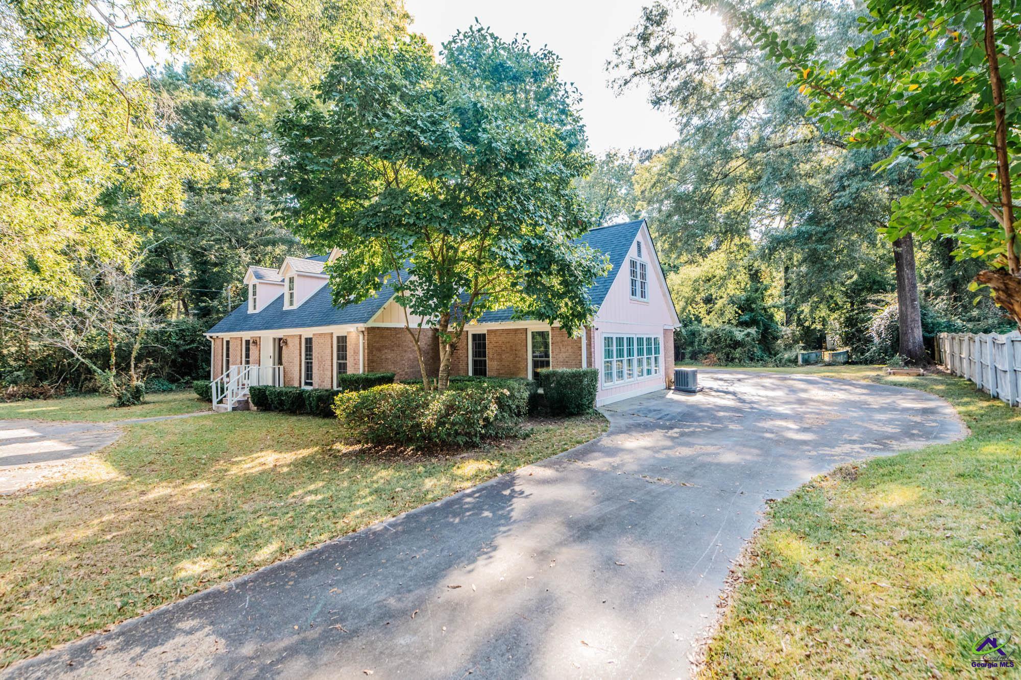 4811 Guerry Drive
