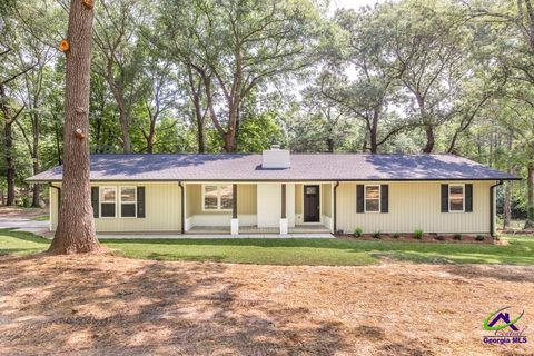 1017 Oak Ridge Dr Byron GA 31008