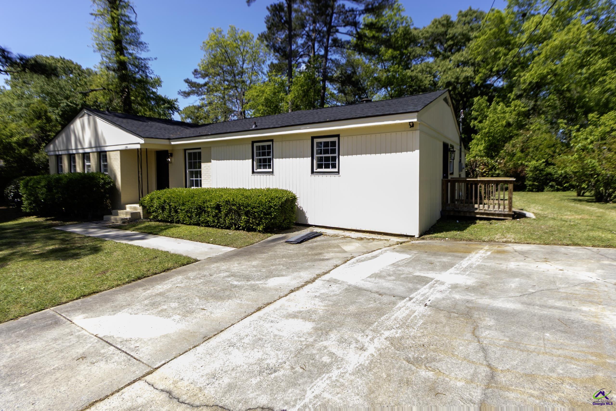 102 Stanley Terrace