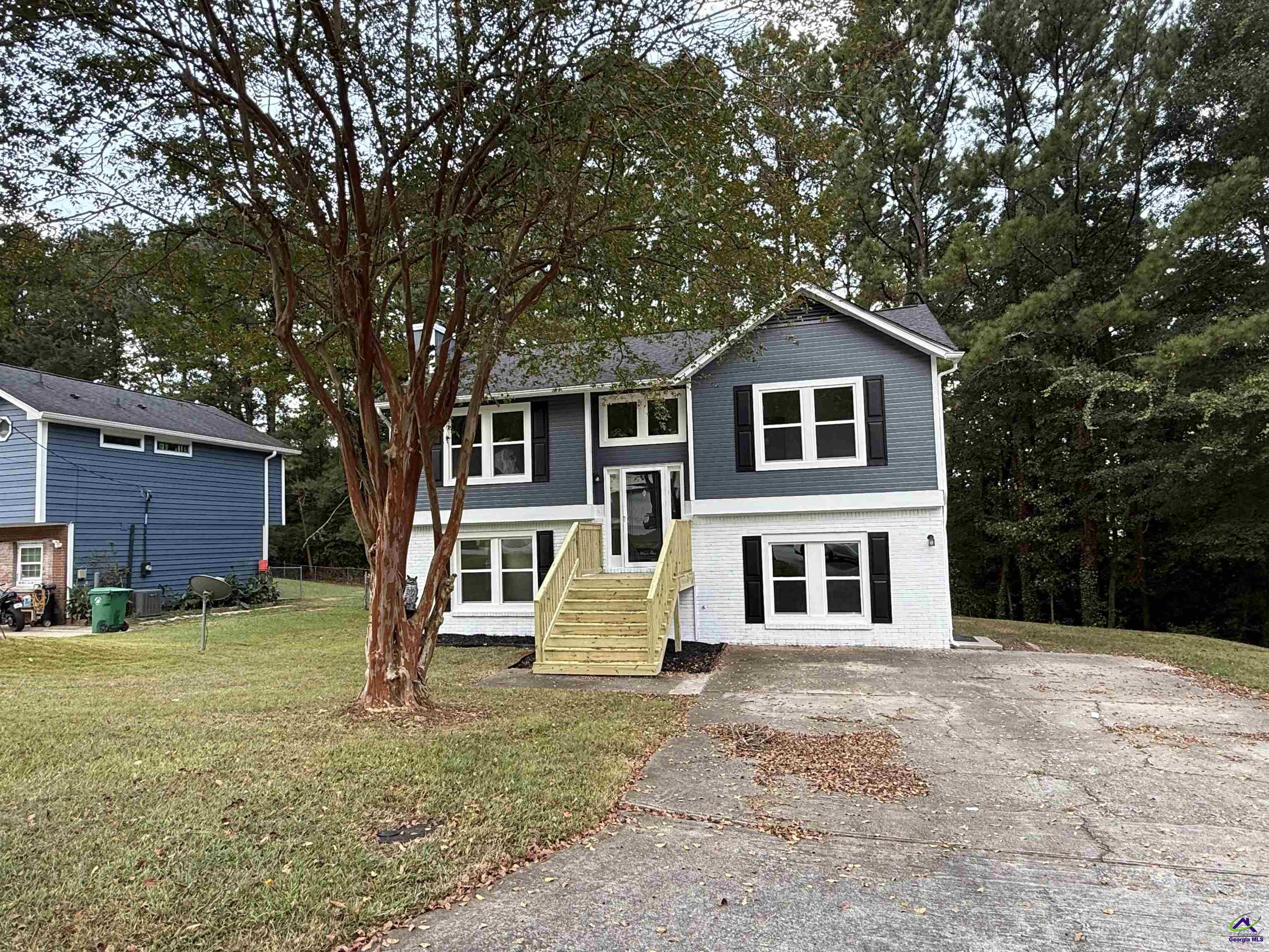 2443 Shoals Terrace