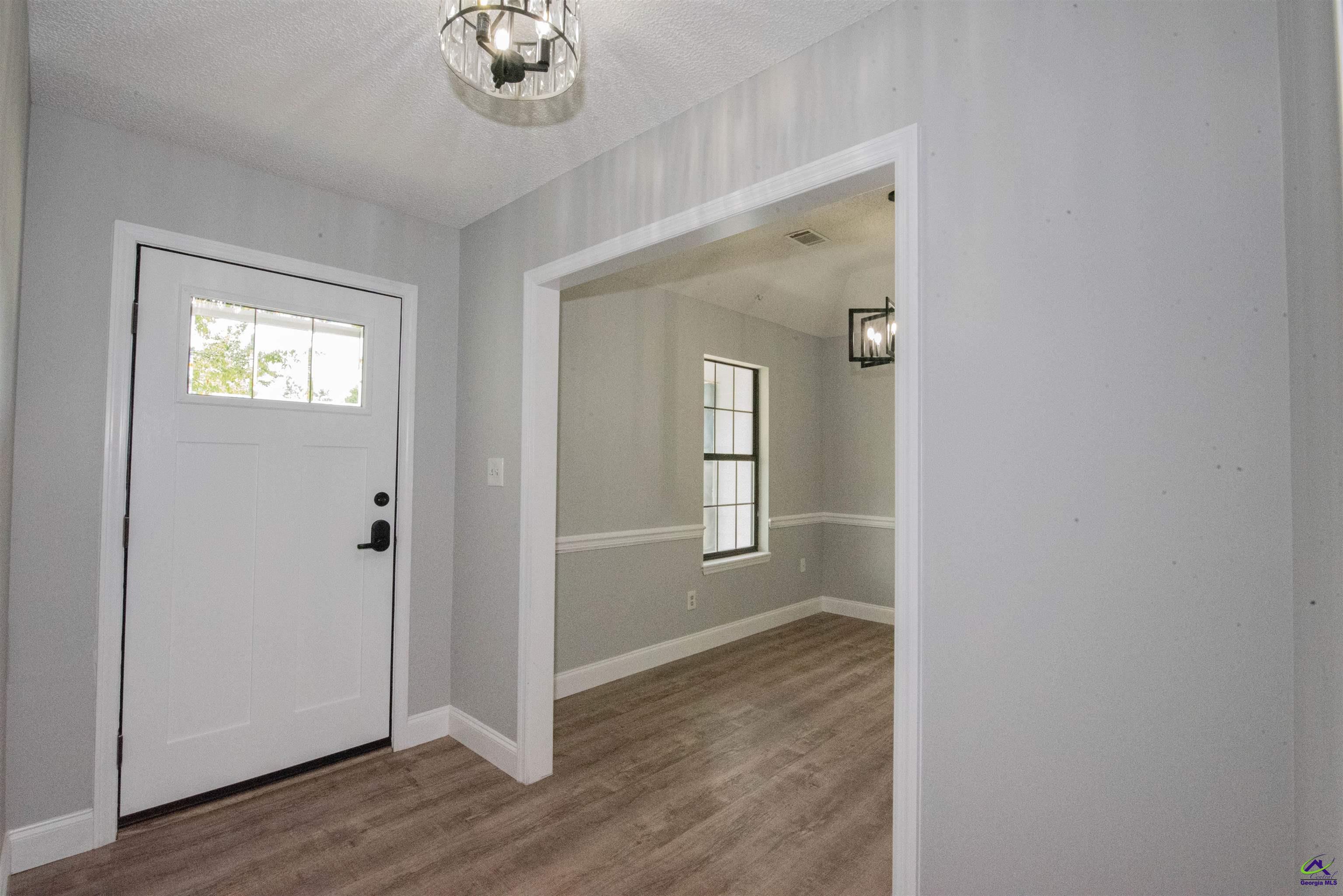 224 Crestwood Circle