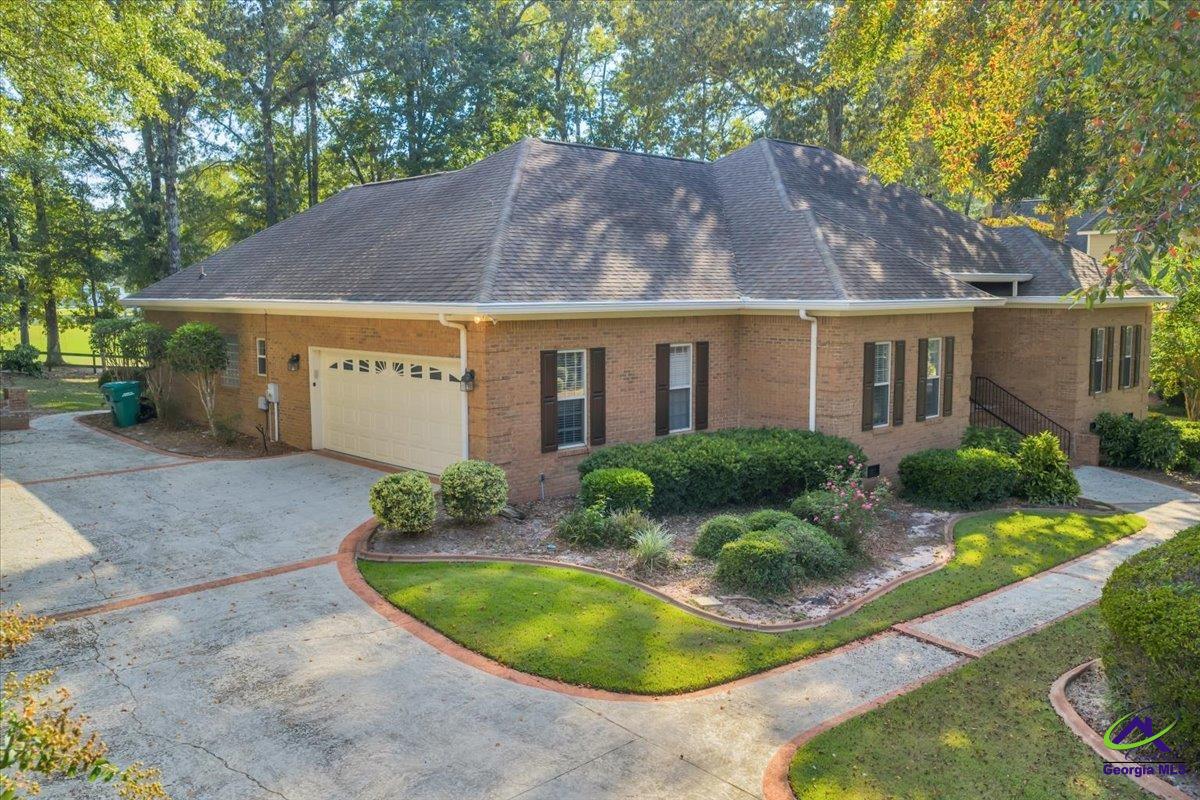 216 Falcon Crest