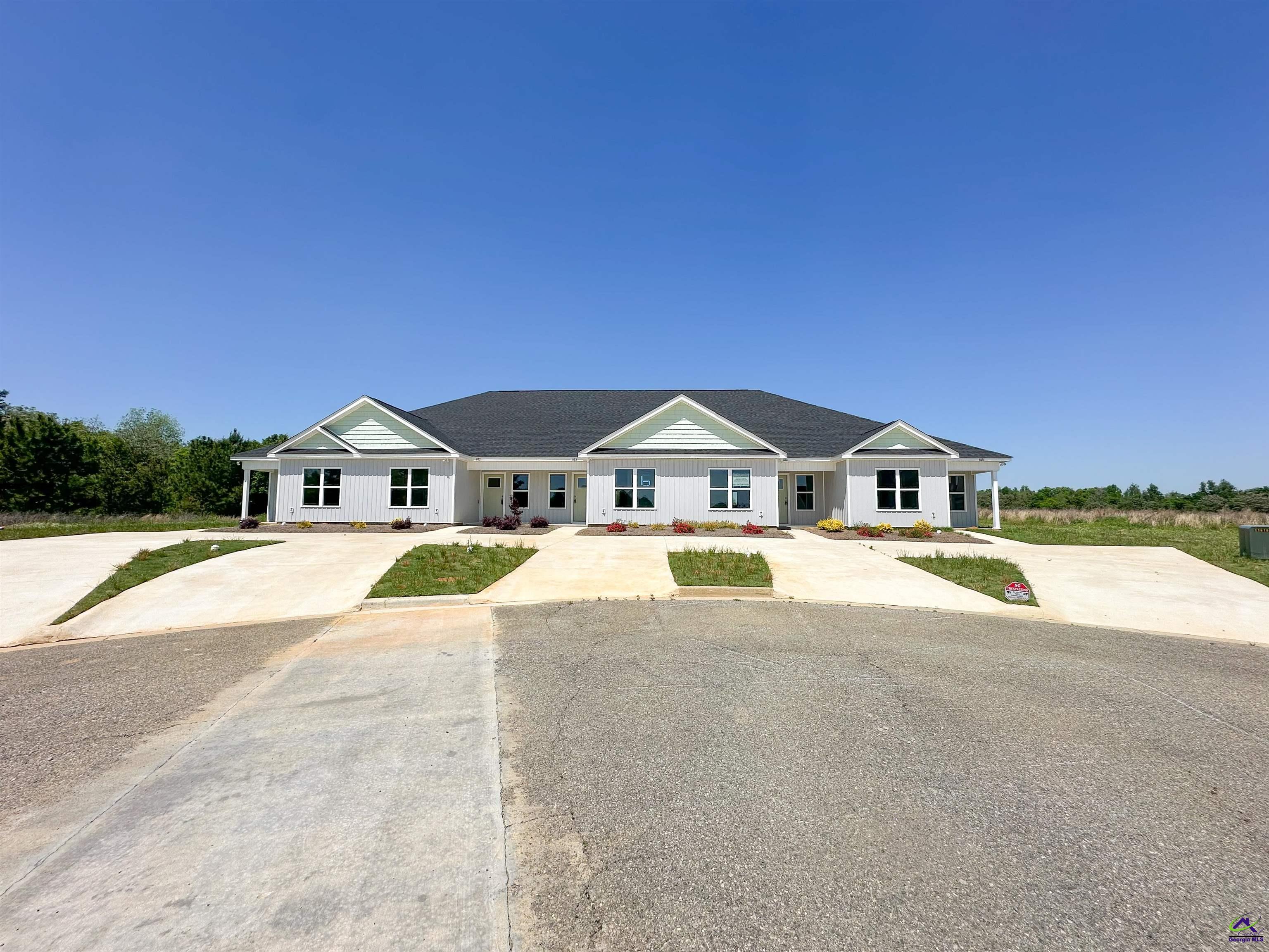 602 Castle Court