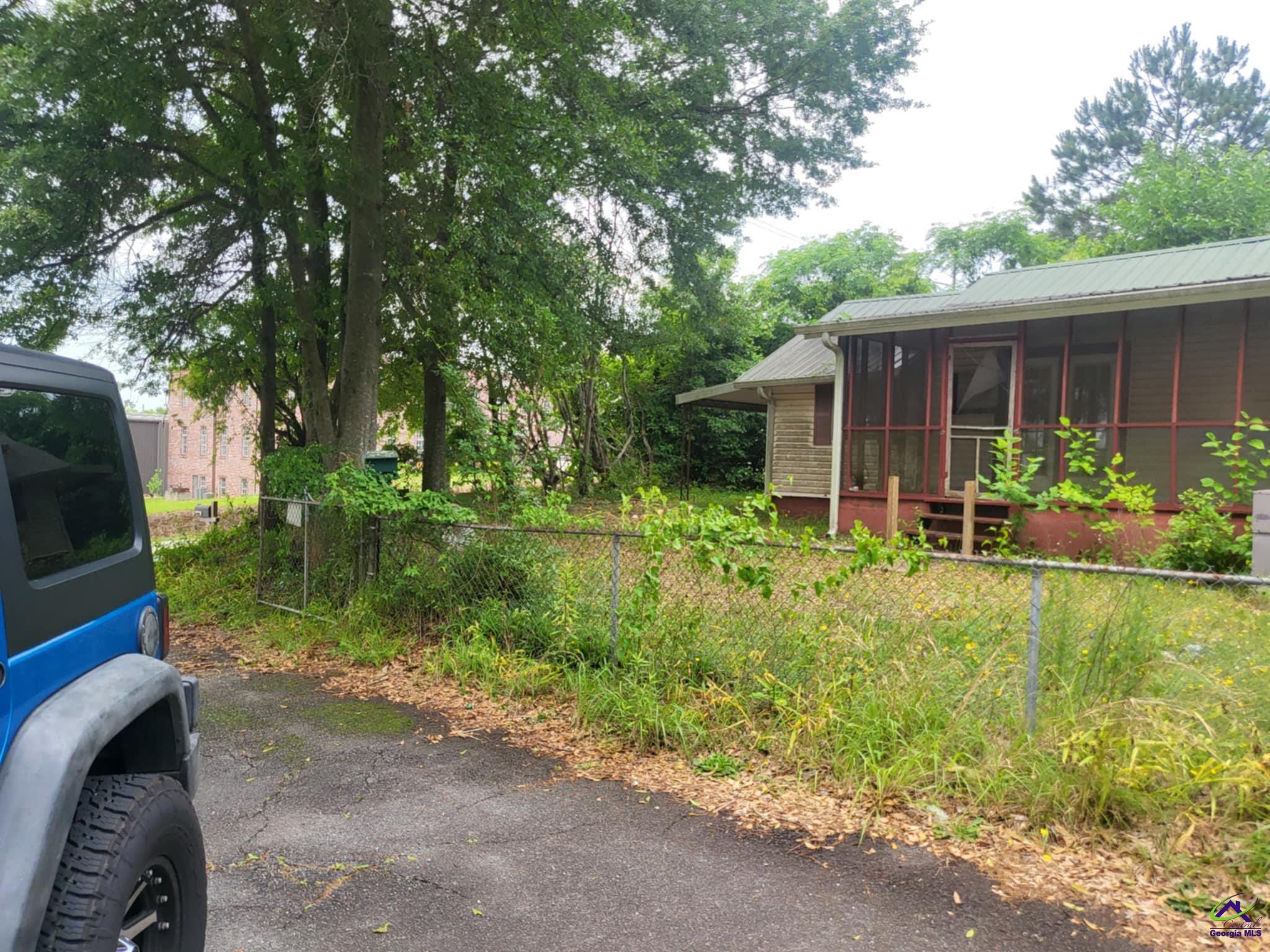 1093 Booth Road