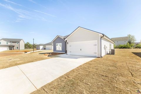 113 Monroe Court Byron GA 31008