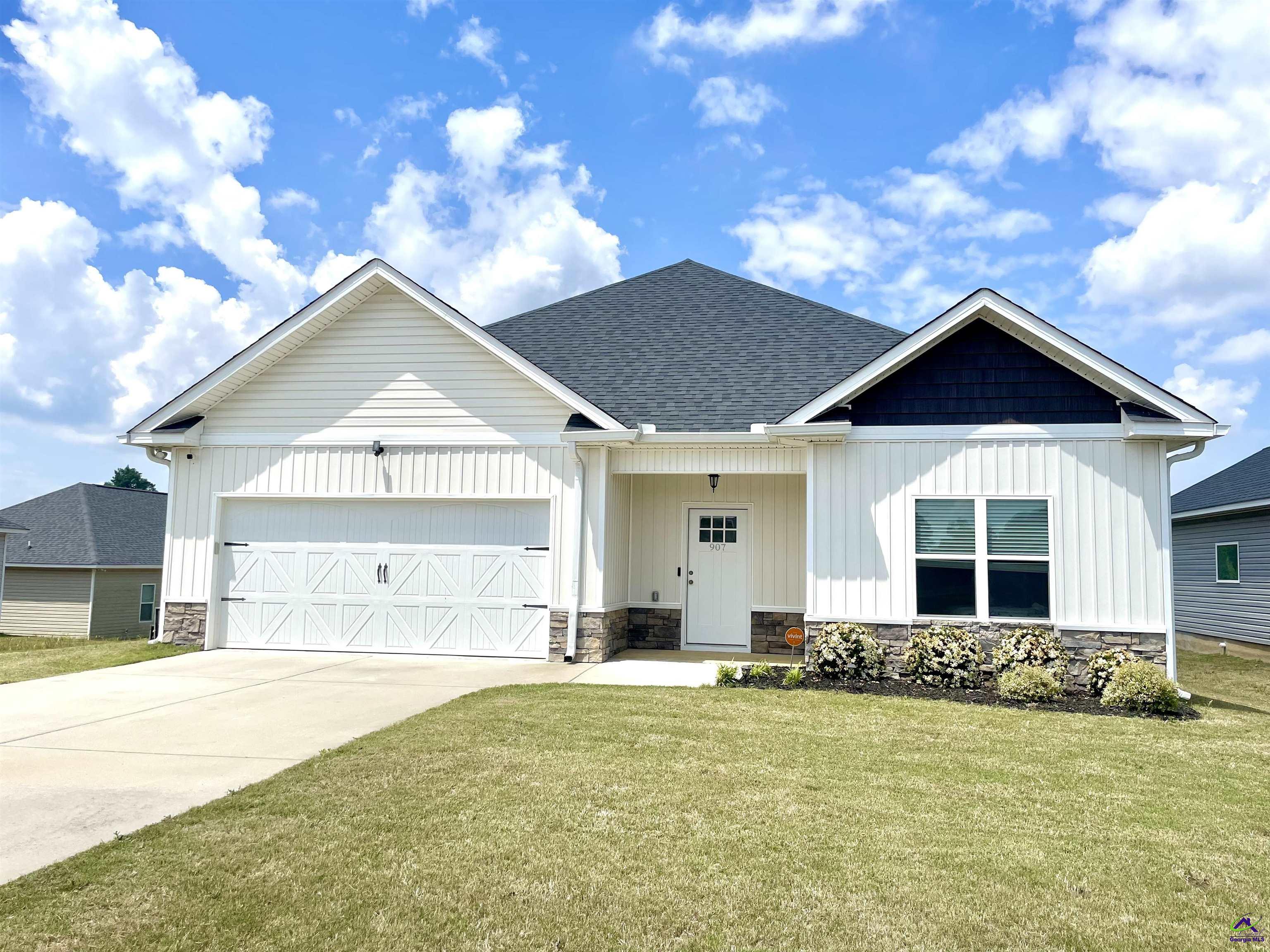 907 Adirondac Way