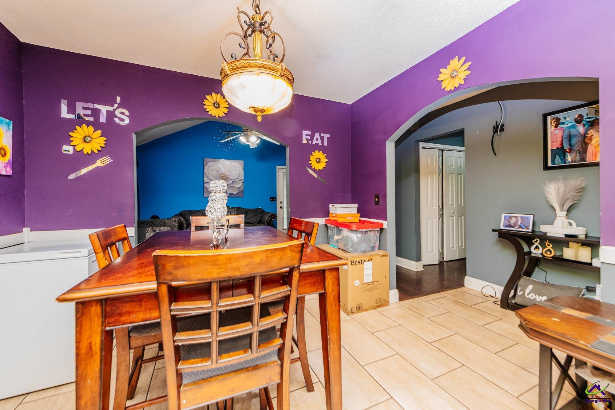 305 Strawbridge Lane