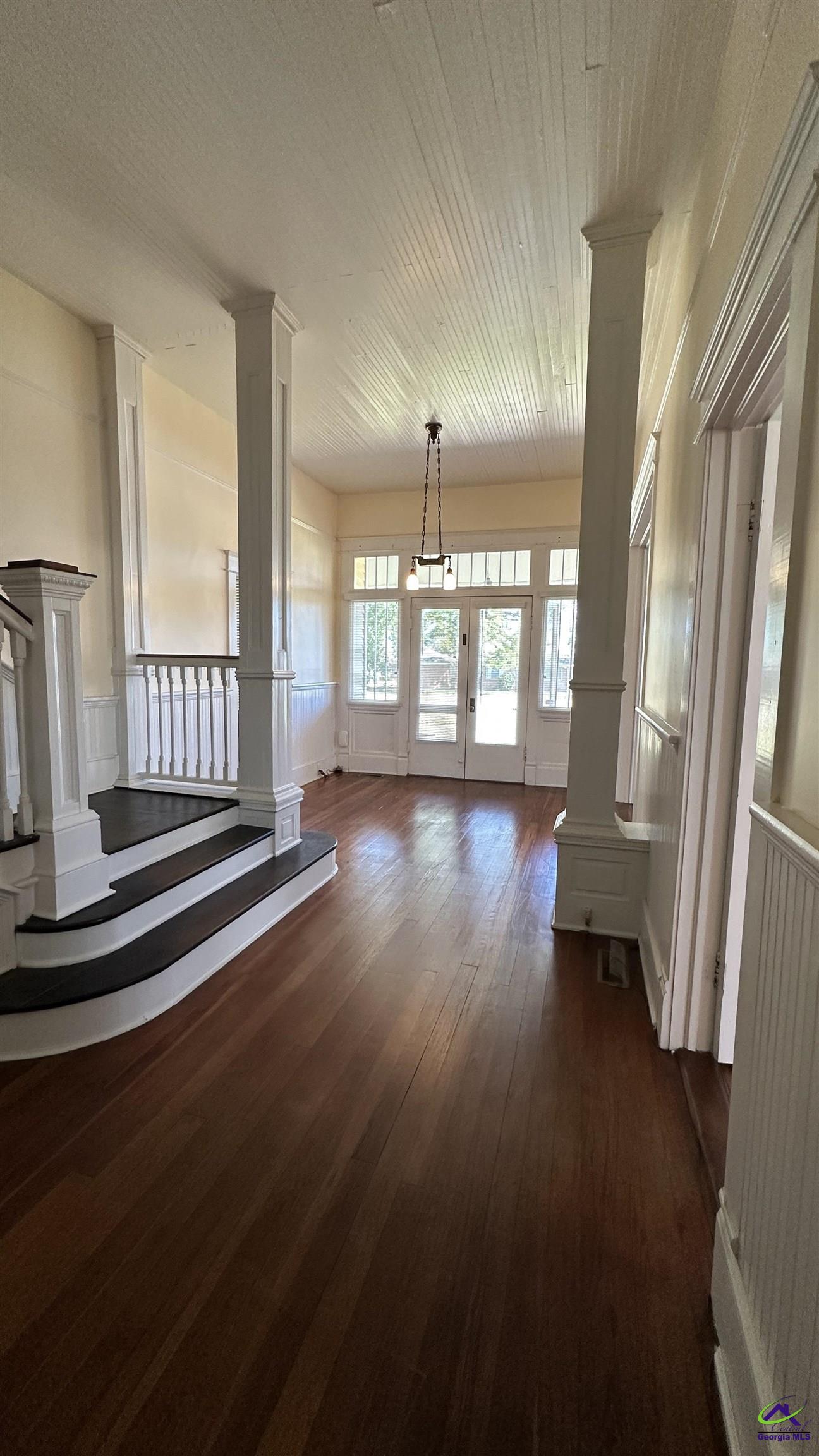 3 N Crawford Street