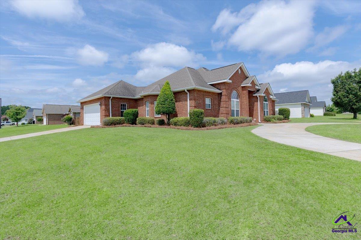205 Stablegate Lane