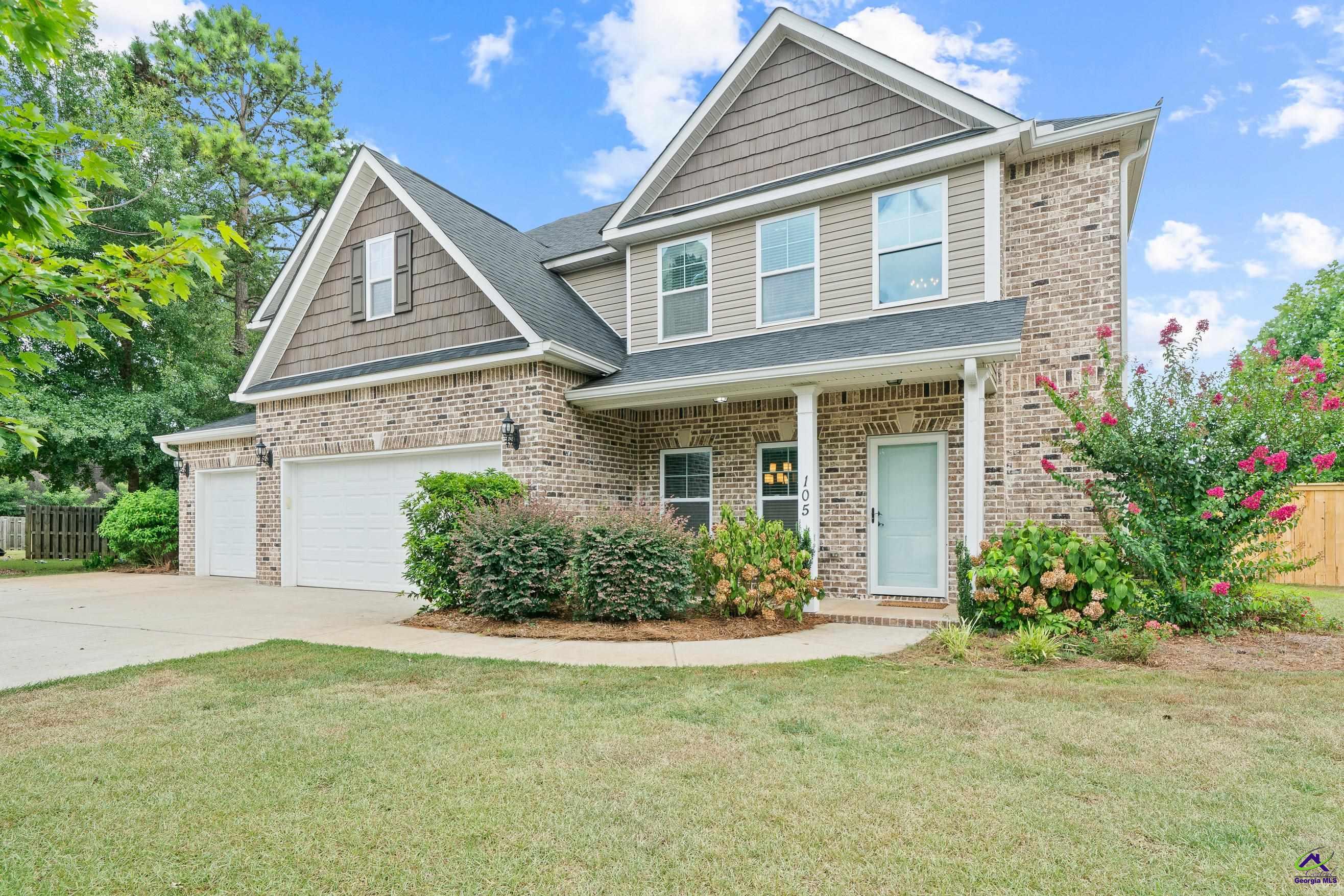 105 Grey Hawk Court
