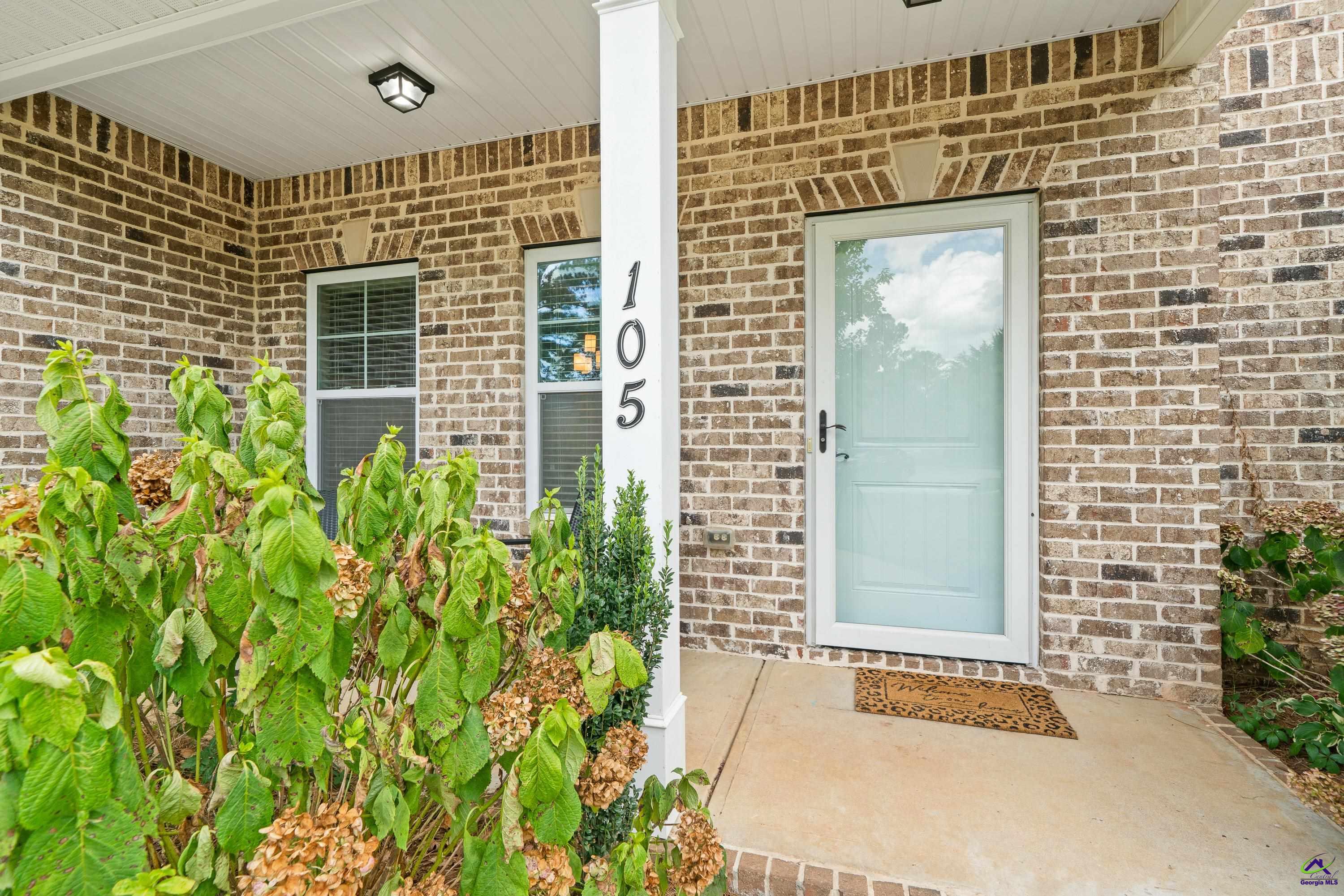105 Grey Hawk Court