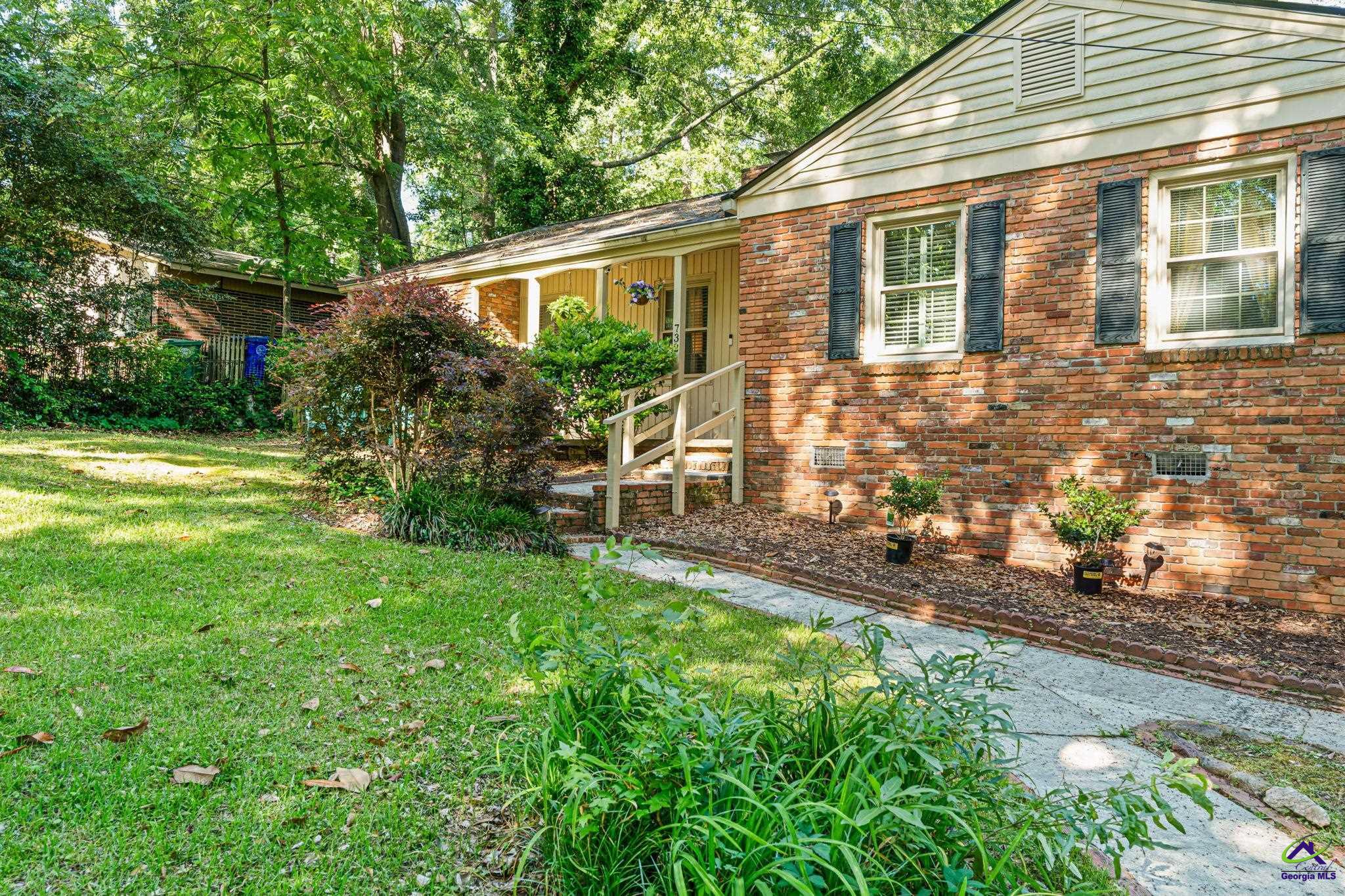 732 Valley Trail