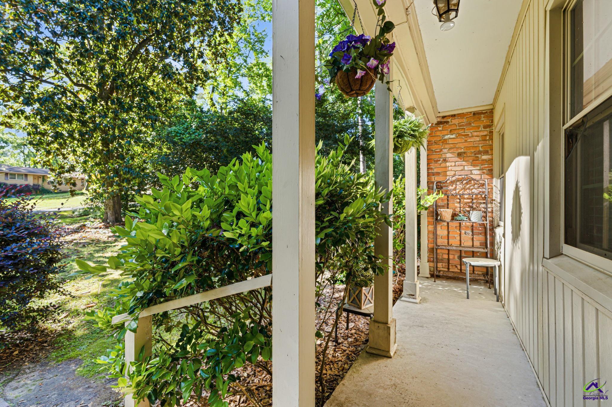 732 Valley Trail