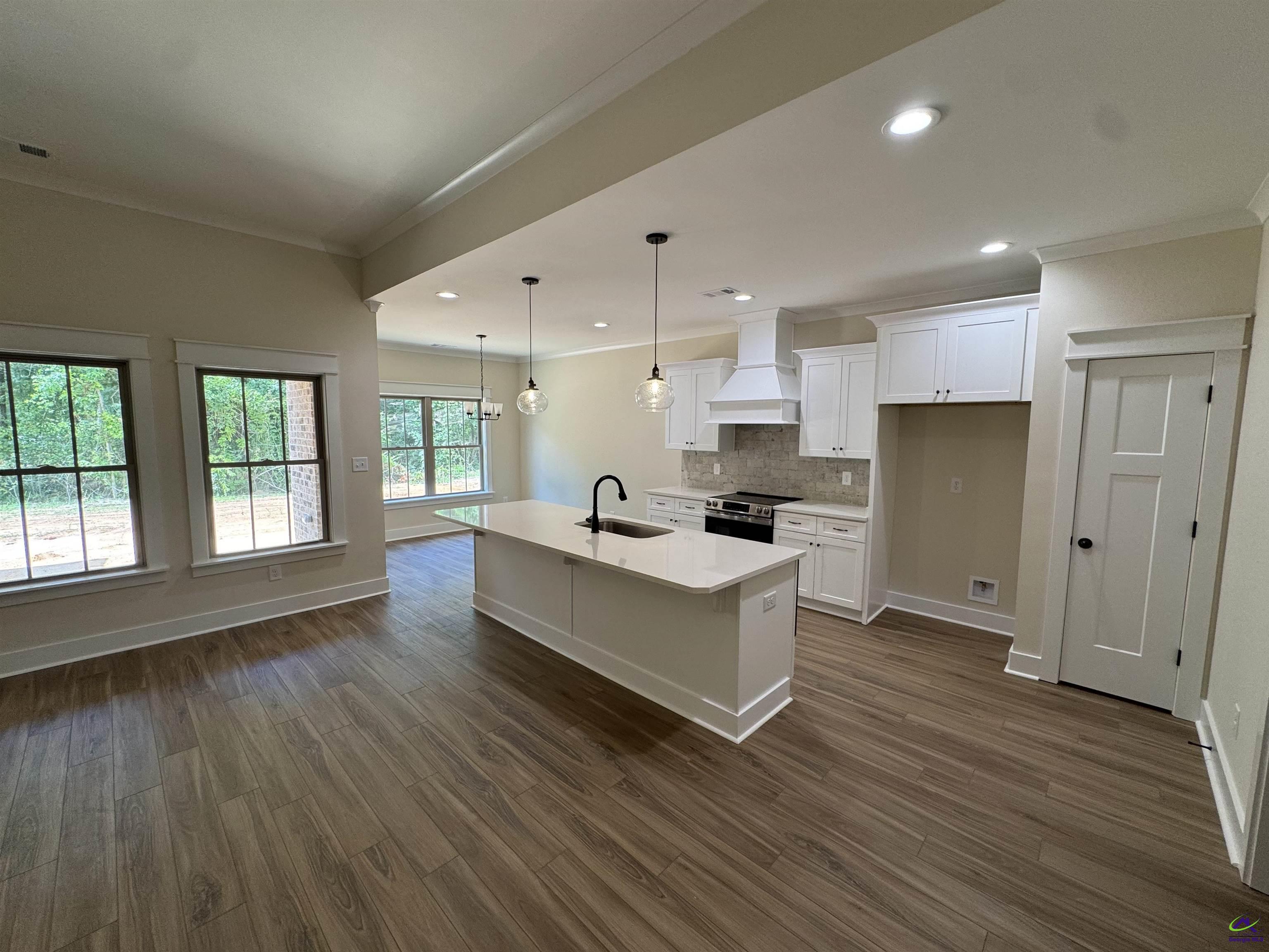 213 Willowbrook Lane