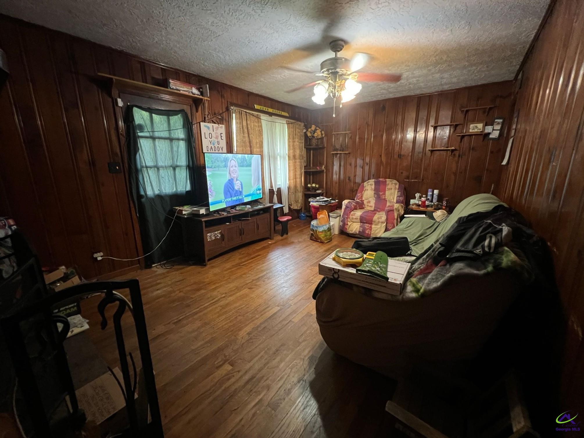 323 Pineview Drive
