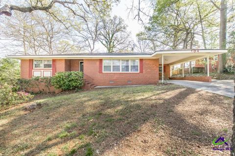 104 Mary Lane Warner Robins GA 31088