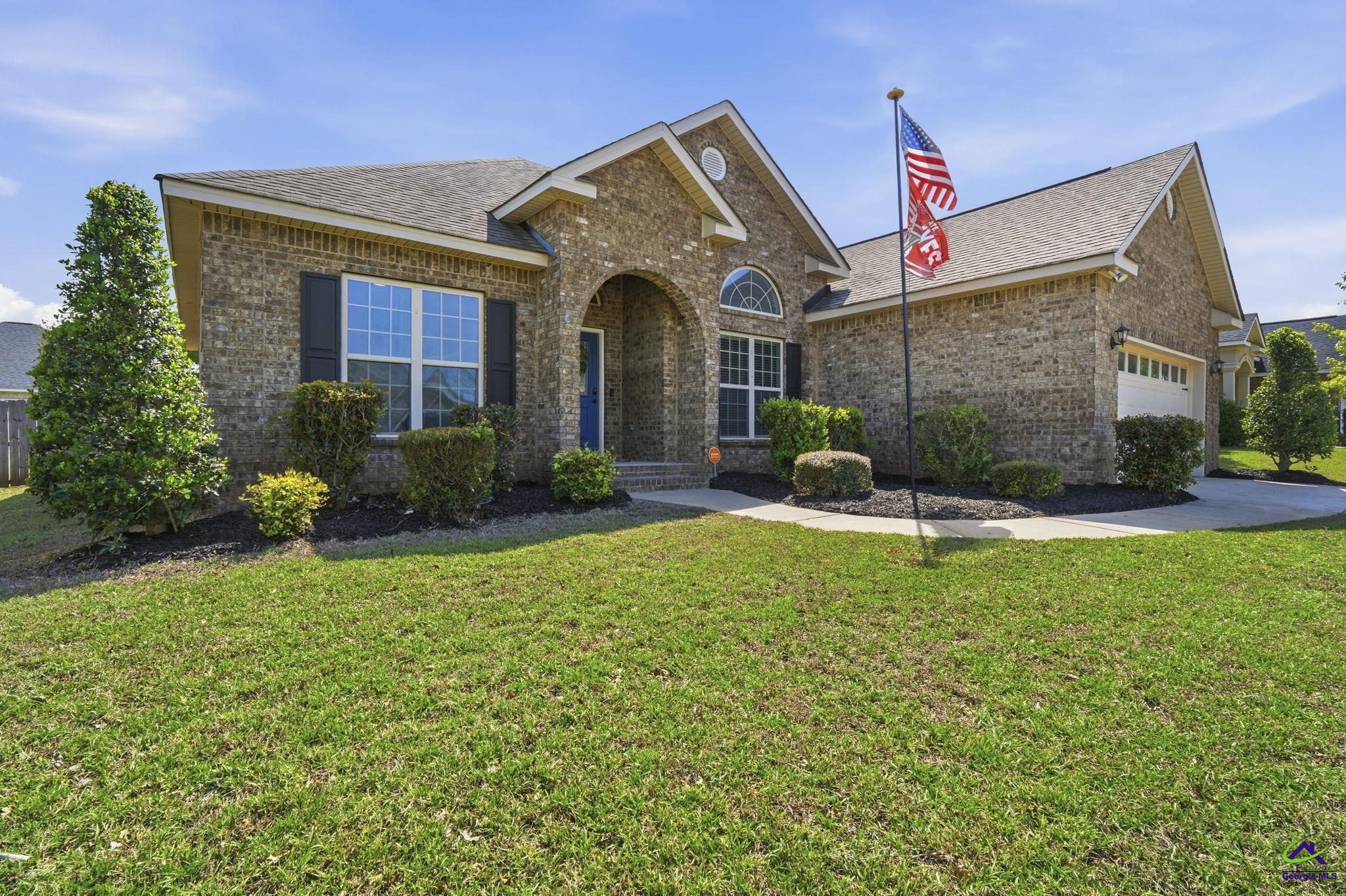 208 Hunts Landing Drive