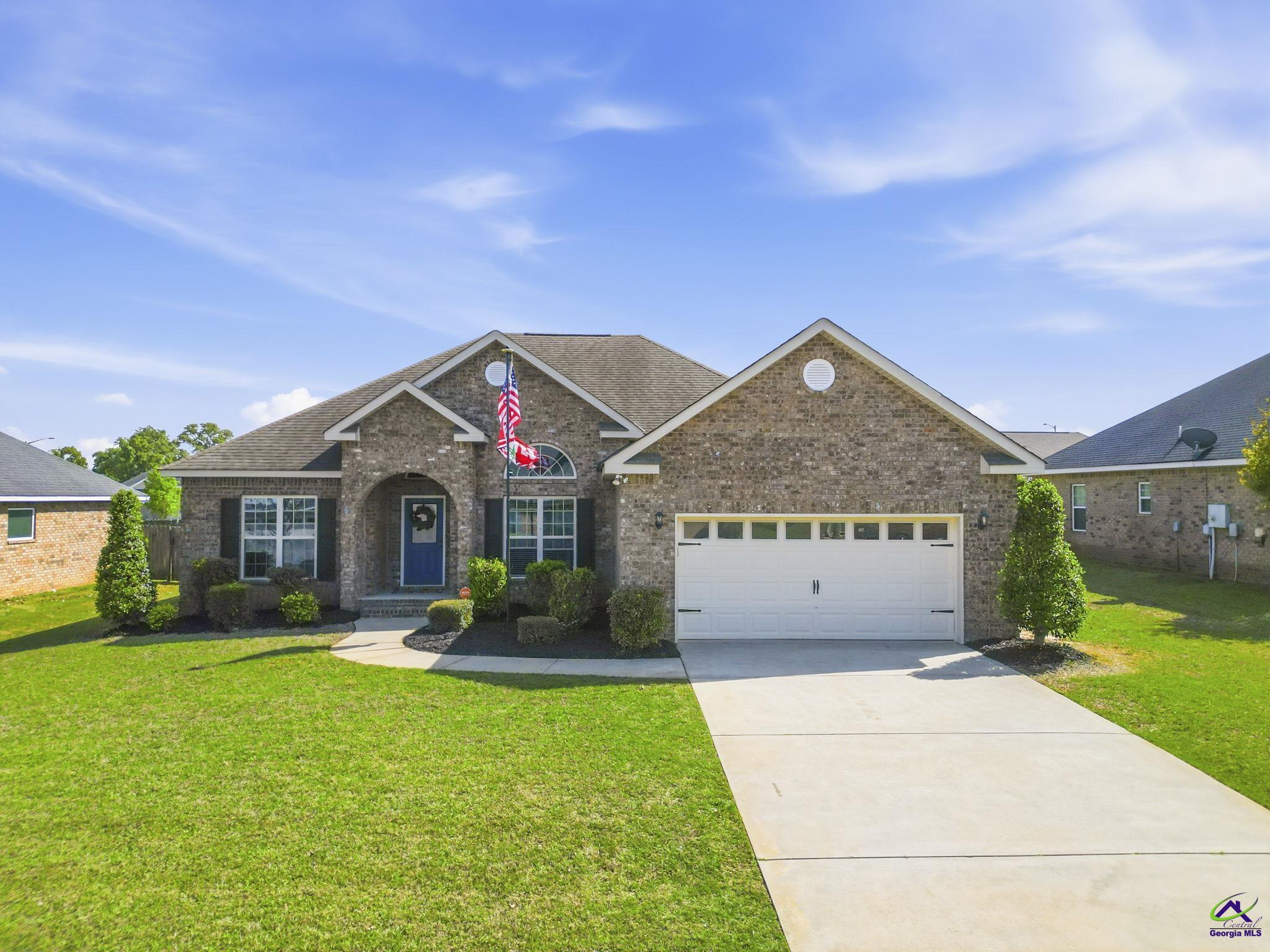 208 Hunts Landing Drive