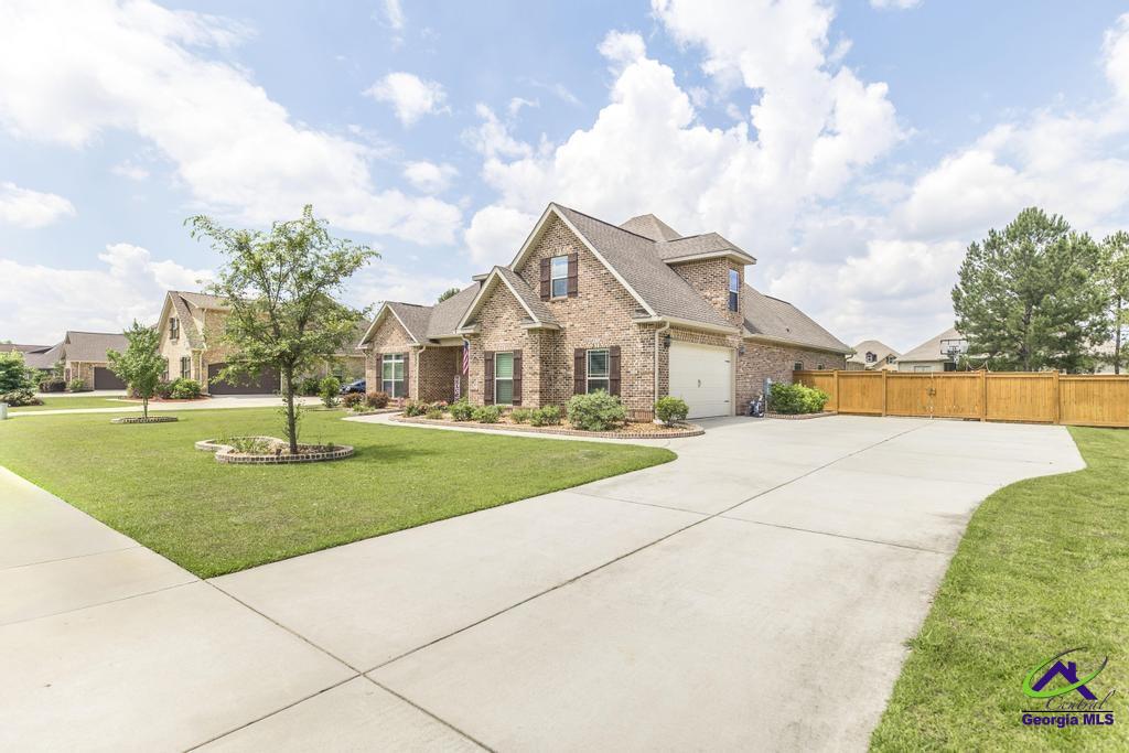 217 woodlands Blvd