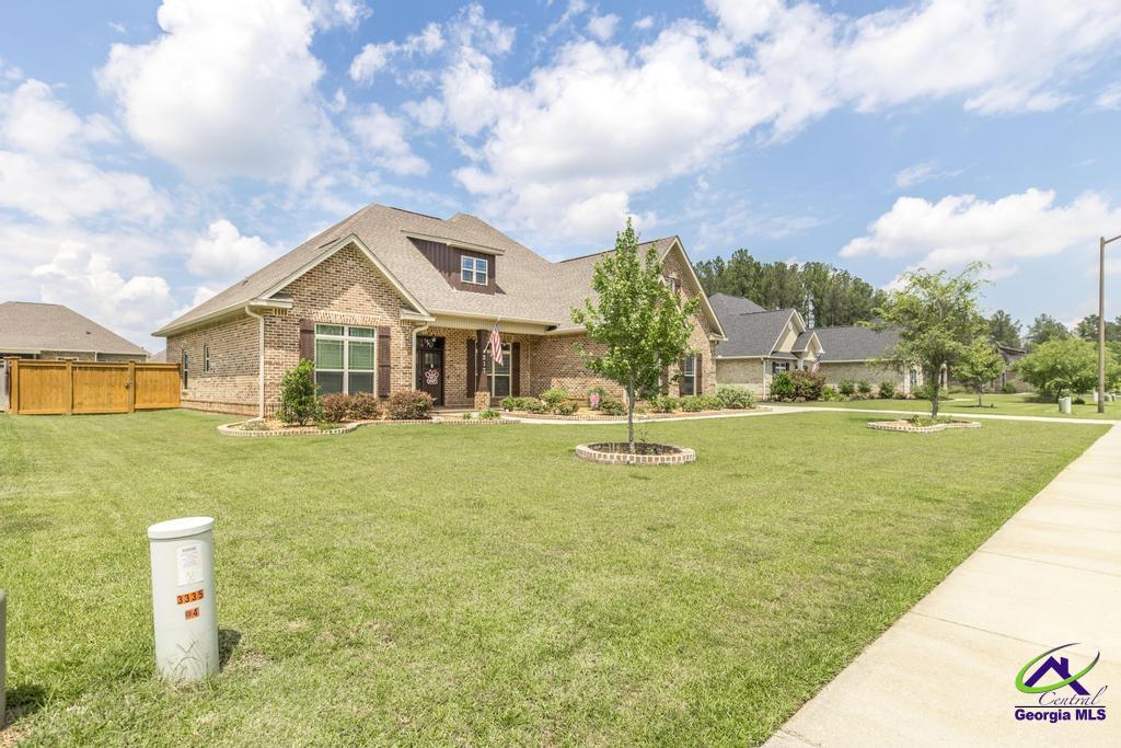 217 woodlands Blvd