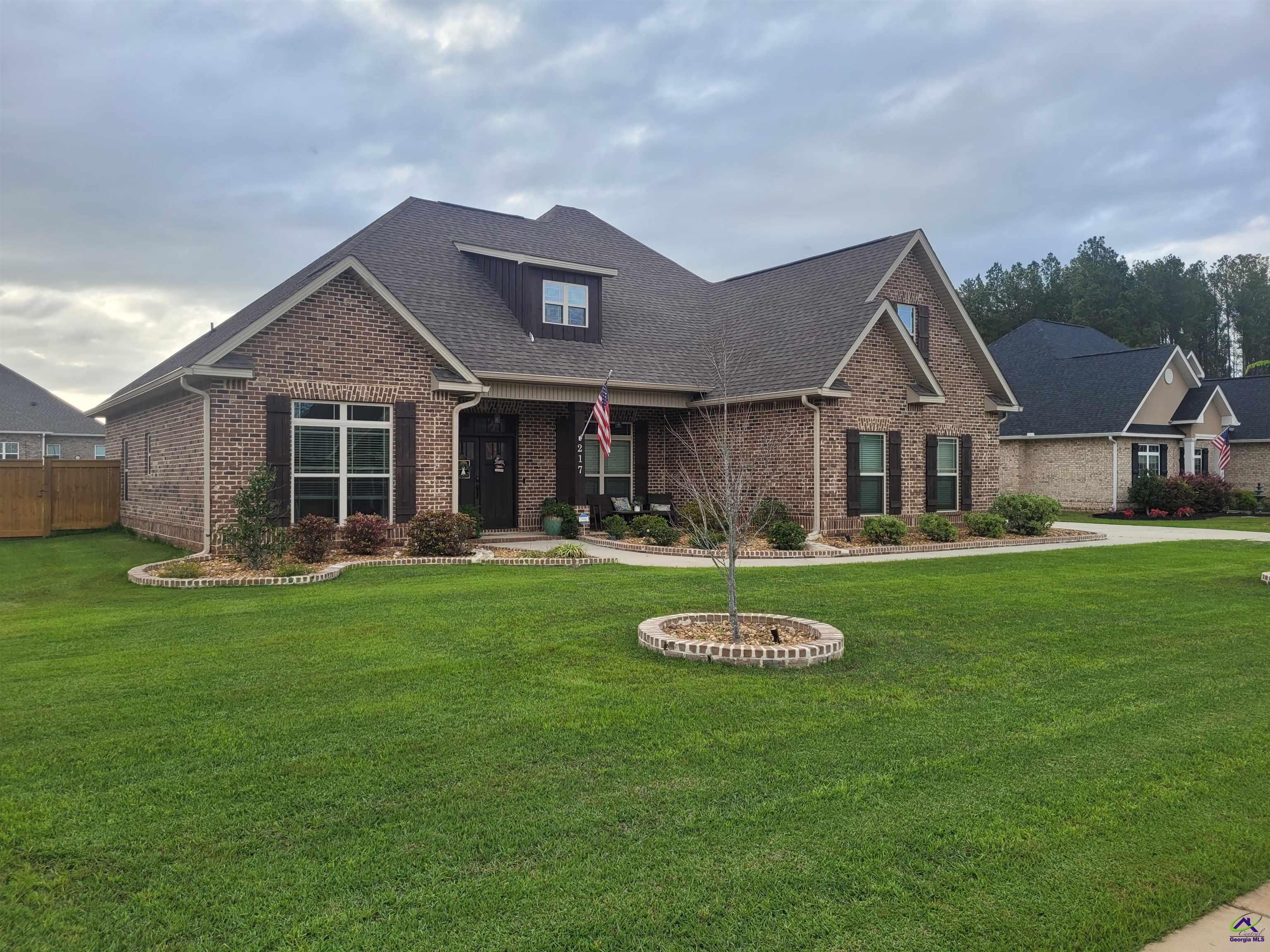 217 woodlands Blvd