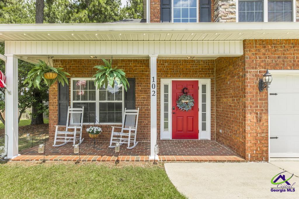102 Forestbrooke Way