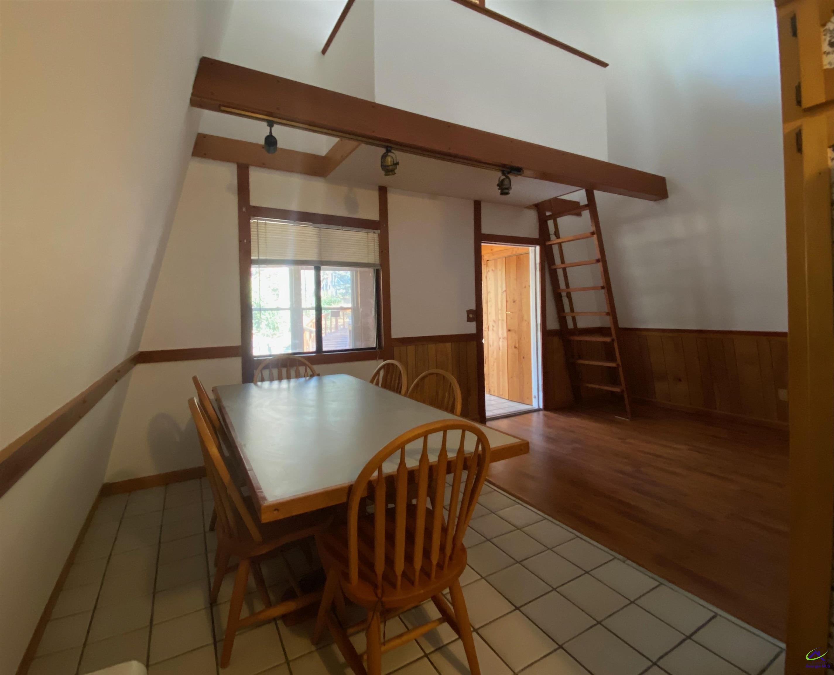 231 W Seminole Drive