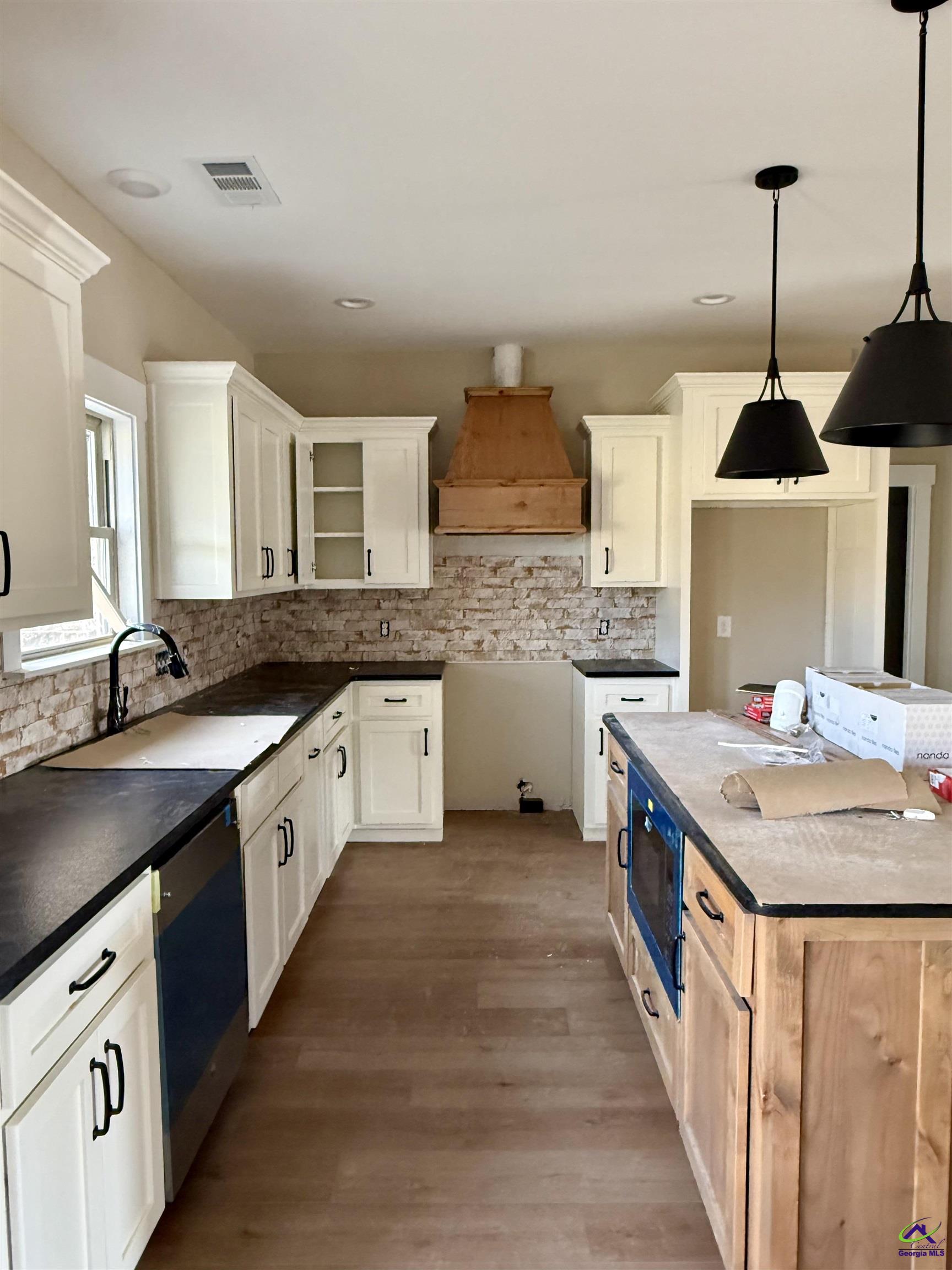 108 Lighterknot Trail