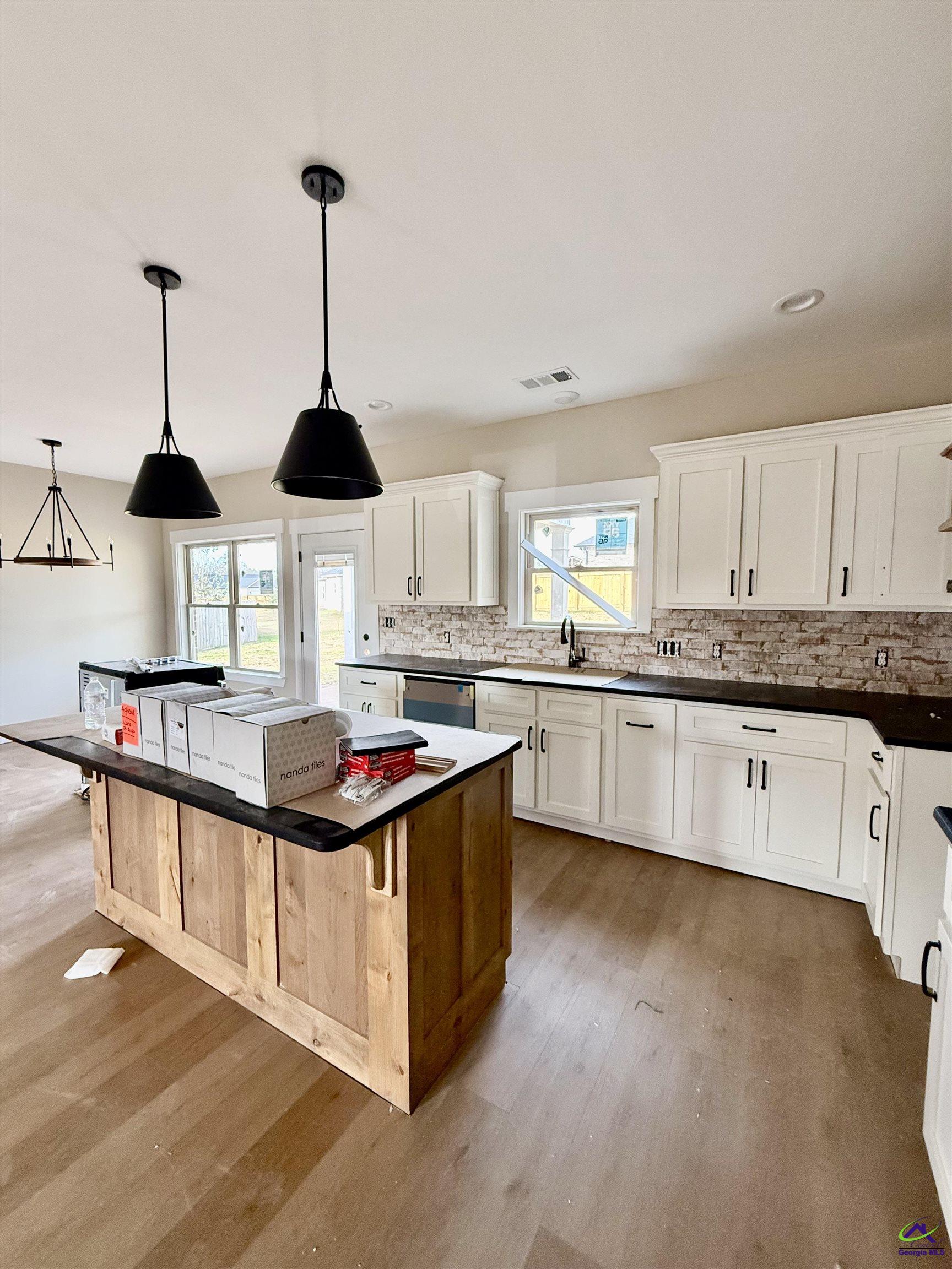 108 Lighterknot Trail