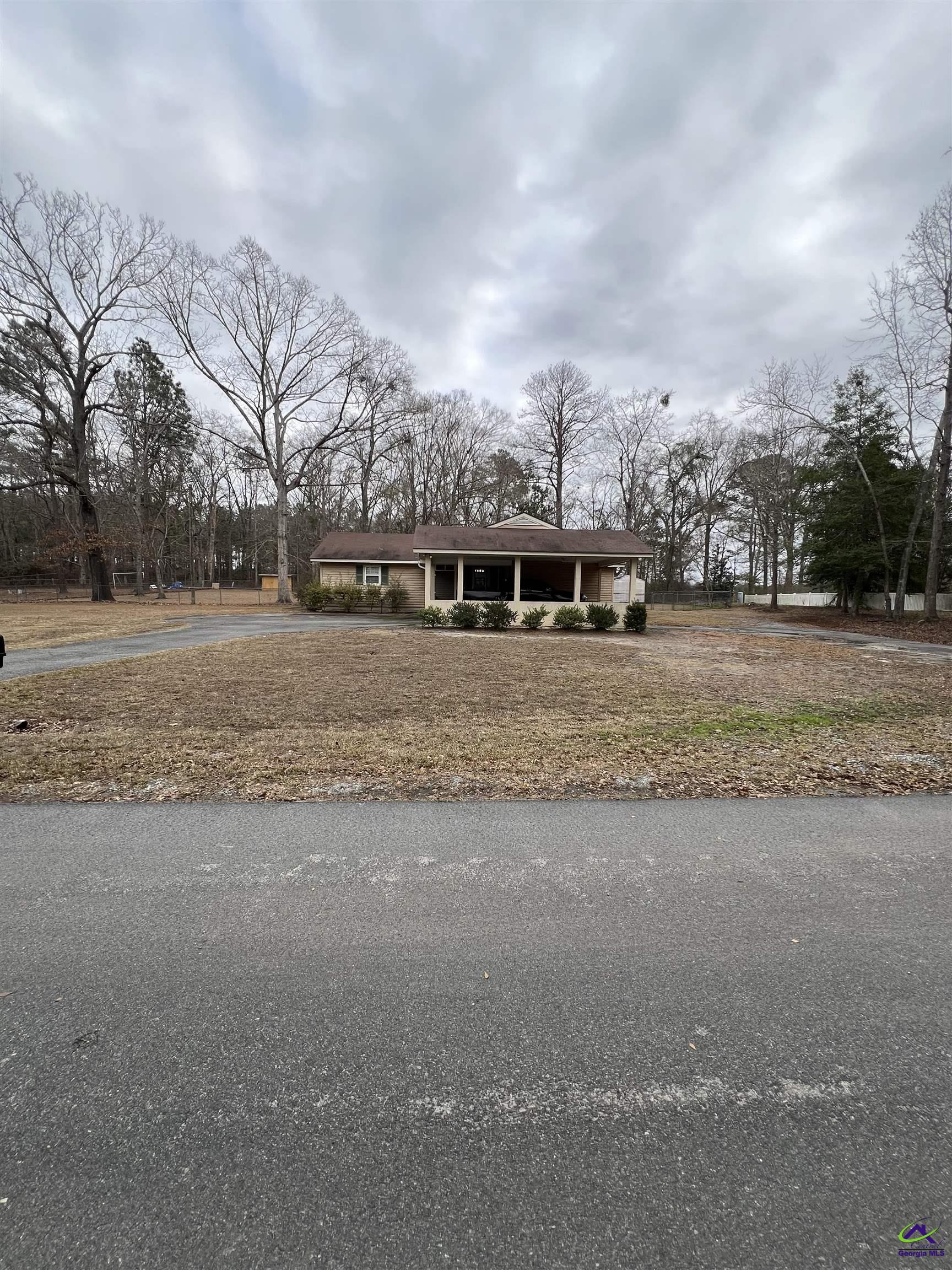 701 Barfoot Extension