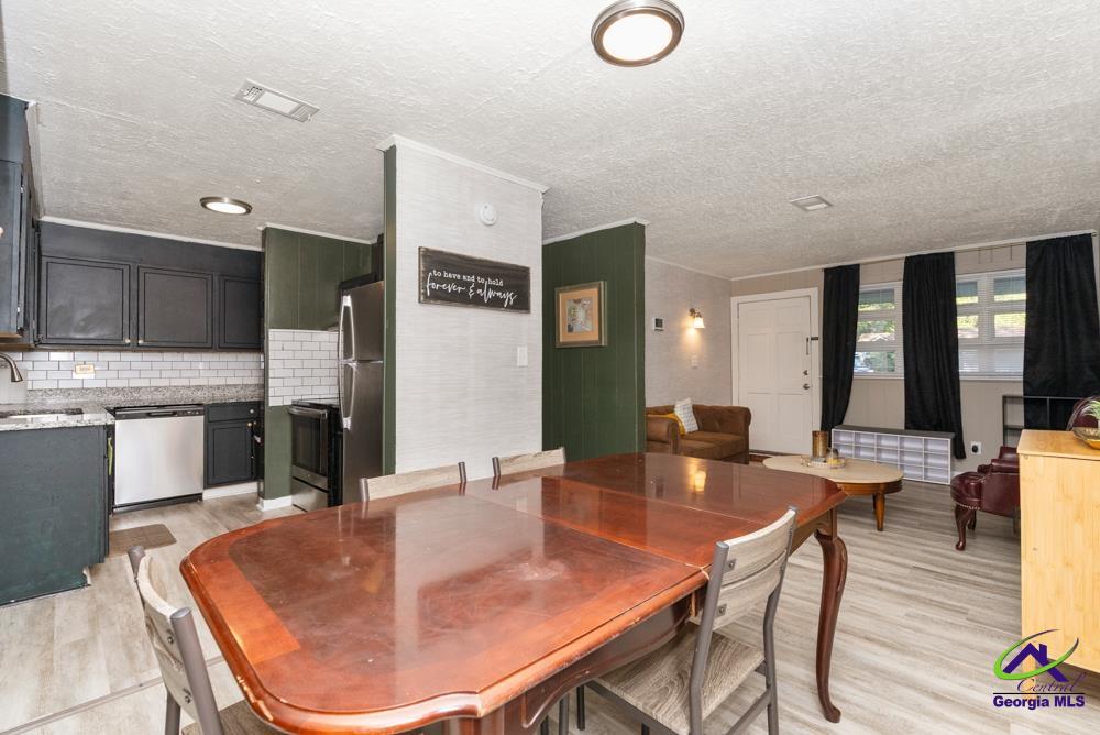 624 Pine Ridge Street