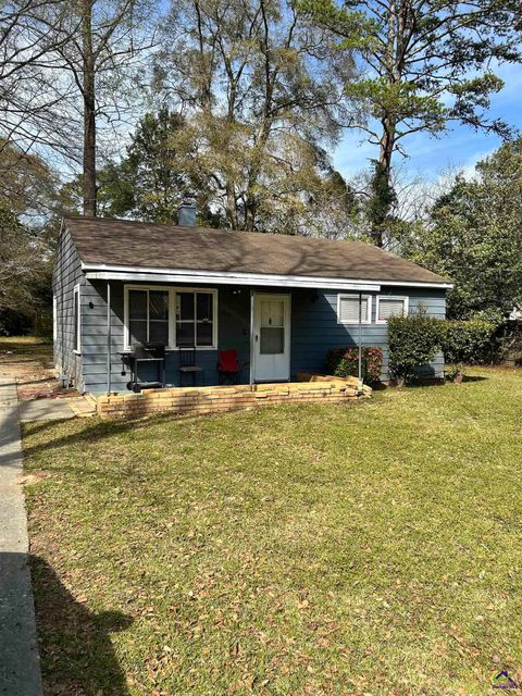 712 Courtland Avenue Fort Valley GA 31030