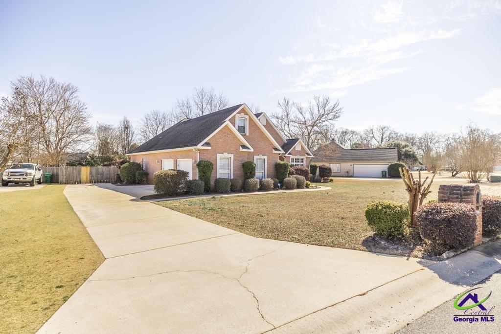 208 Twelve Oaks Drive