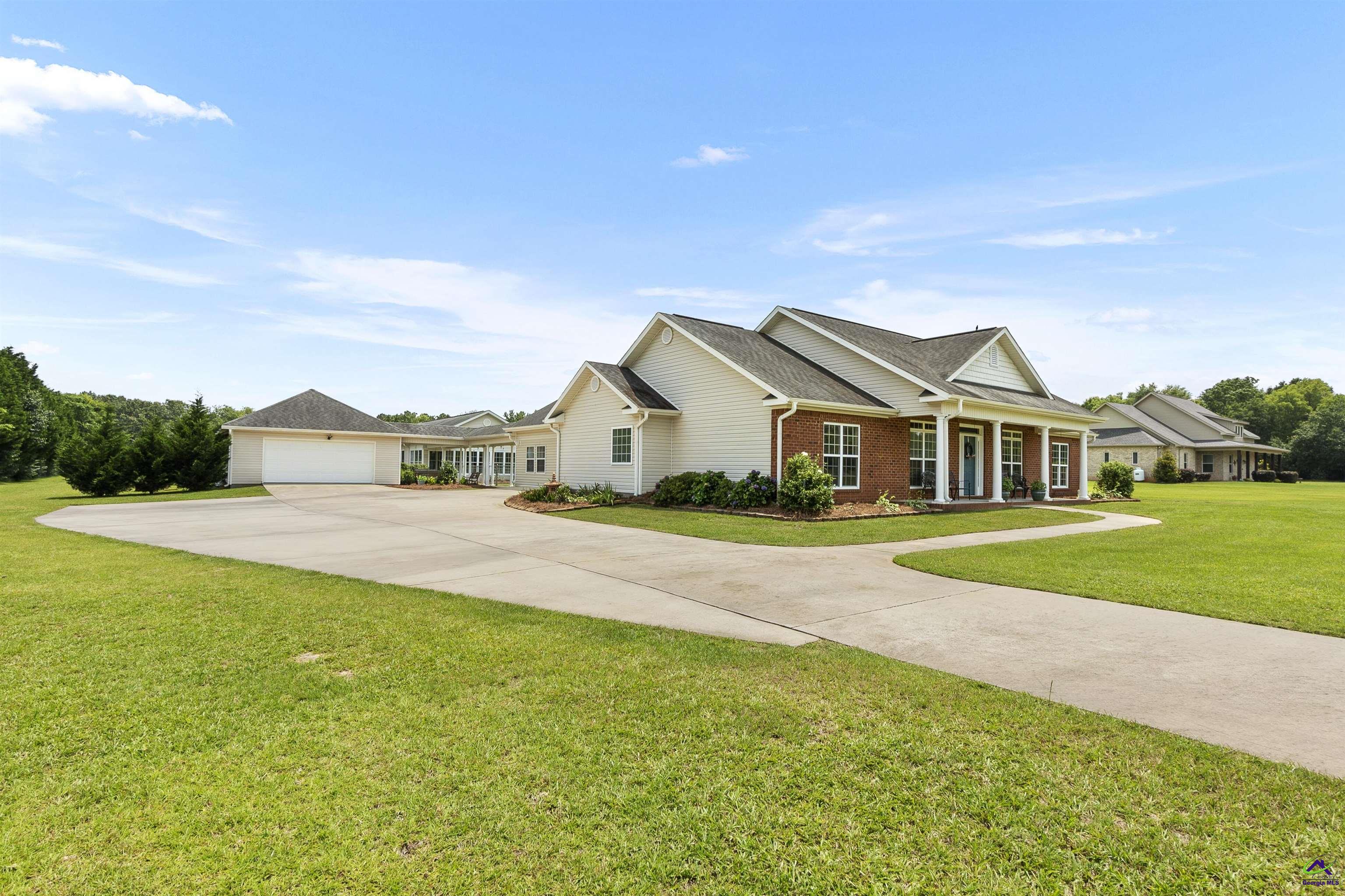 2725 Moseley Road
