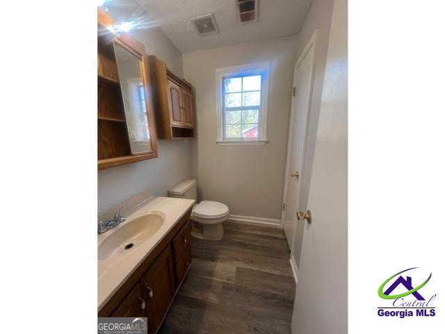 3935 Travis Boulevard